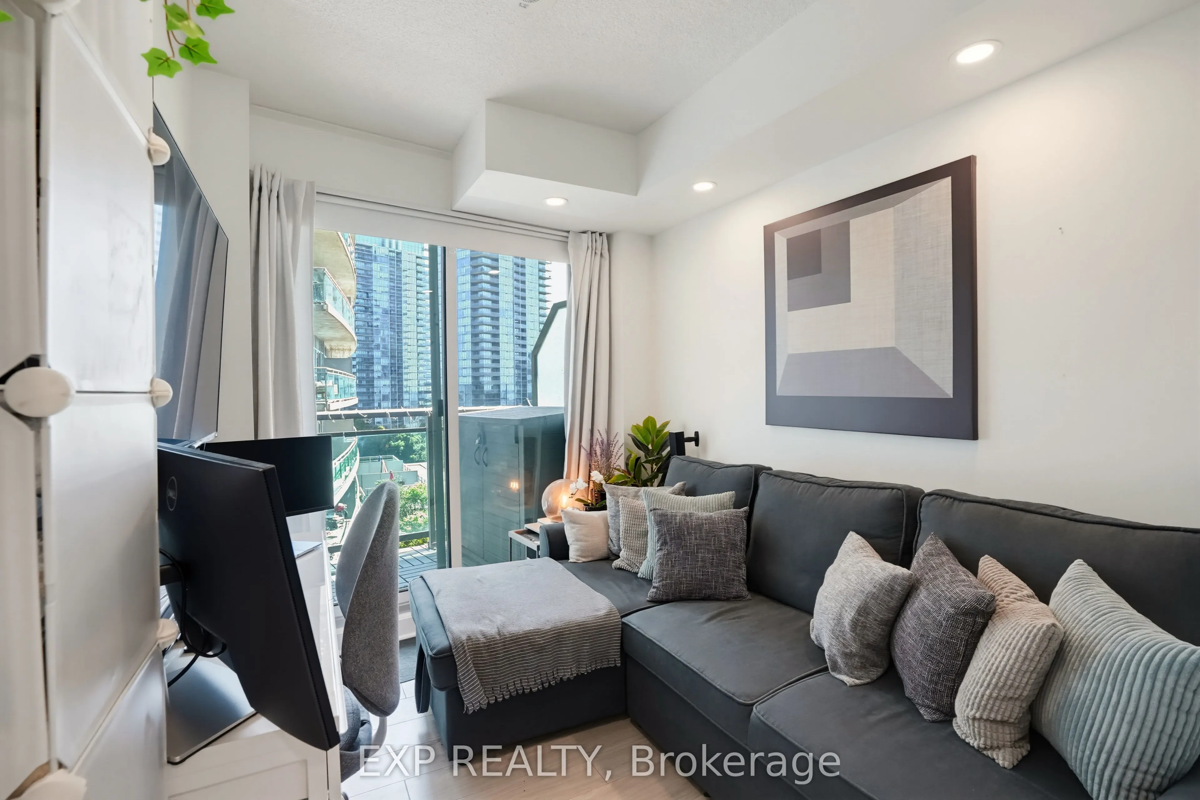 155 Legion Road N #813