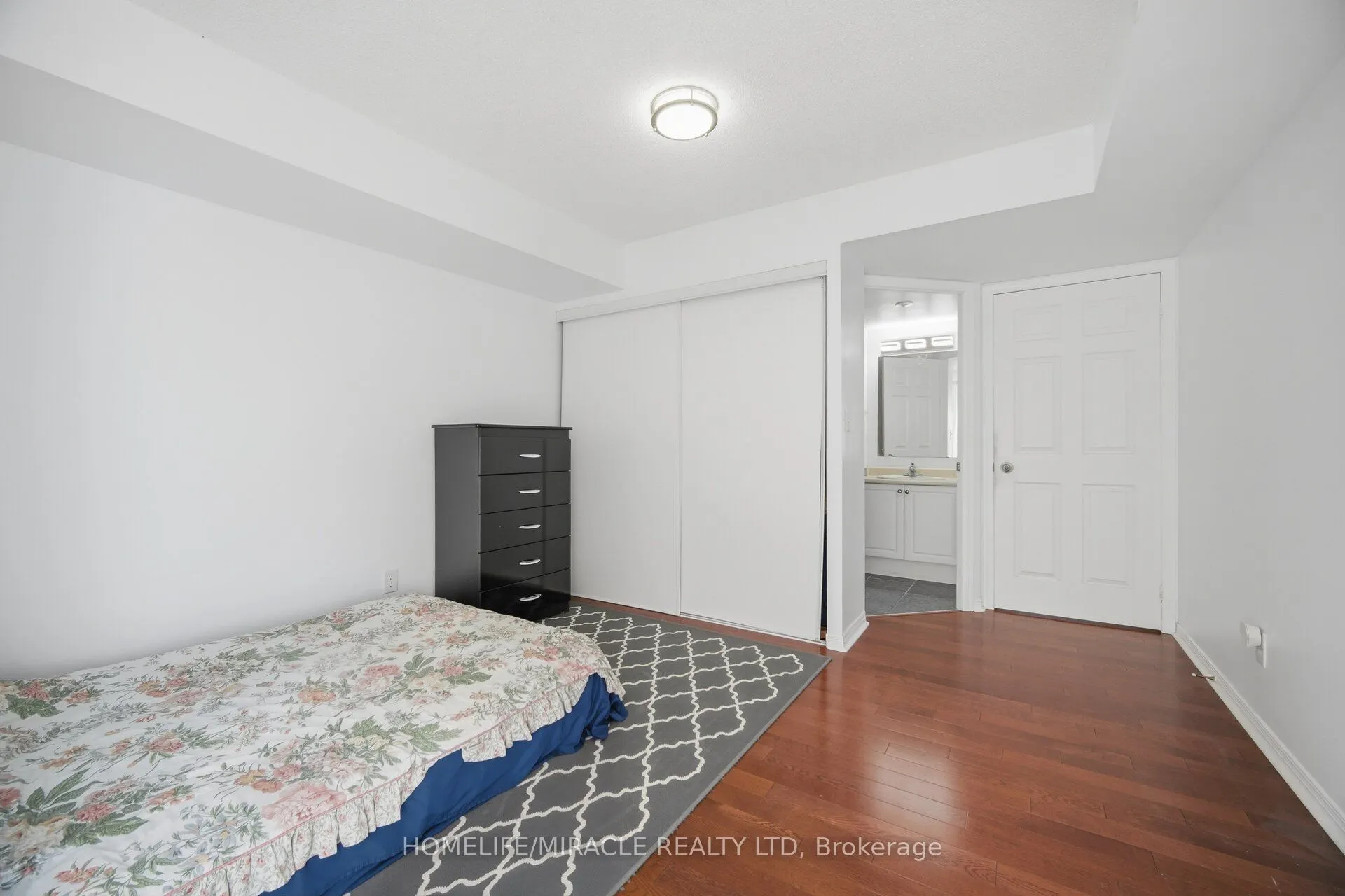 3049 Finch Avenue W #2002