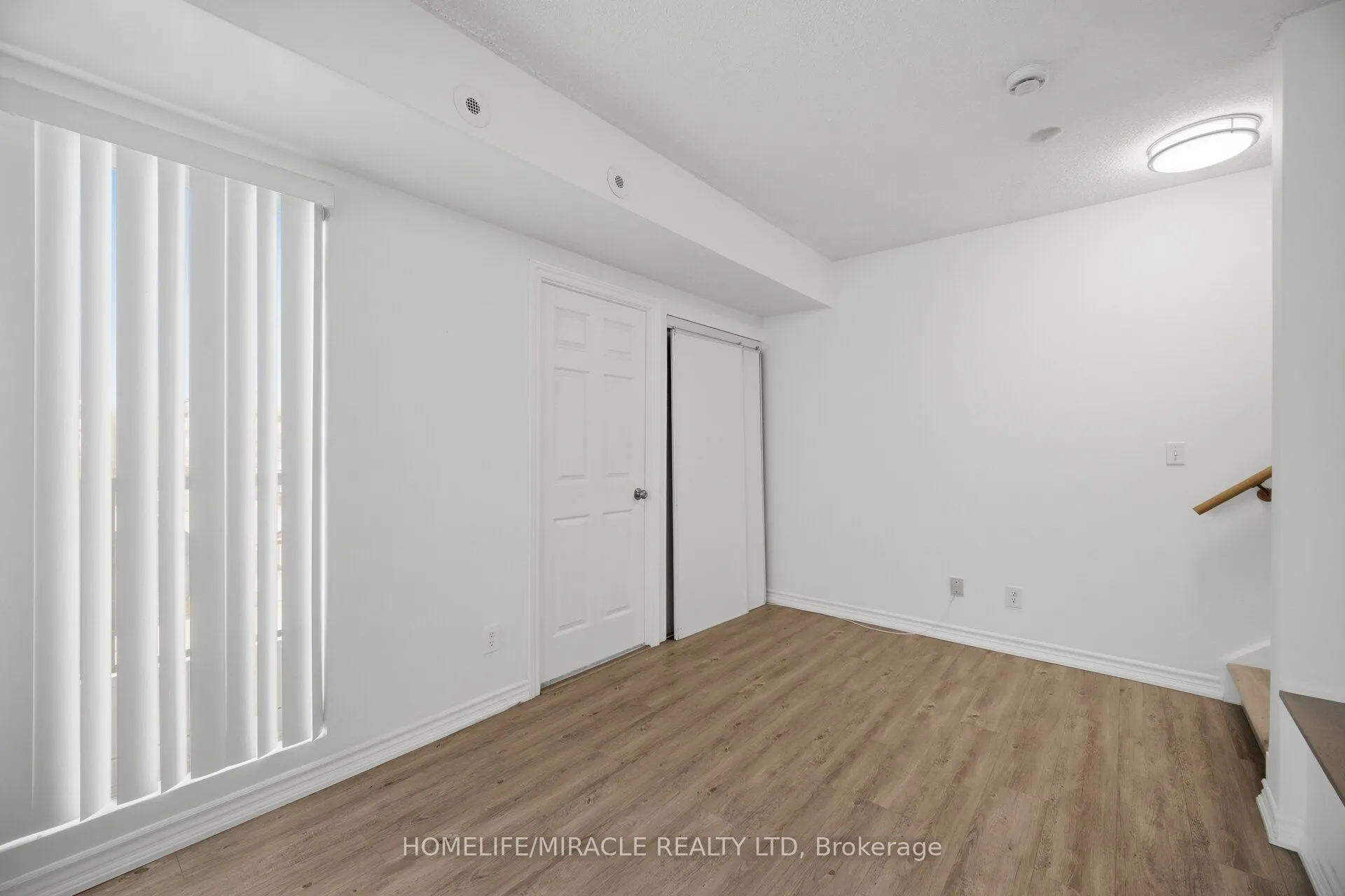 3049 Finch Avenue W #2002