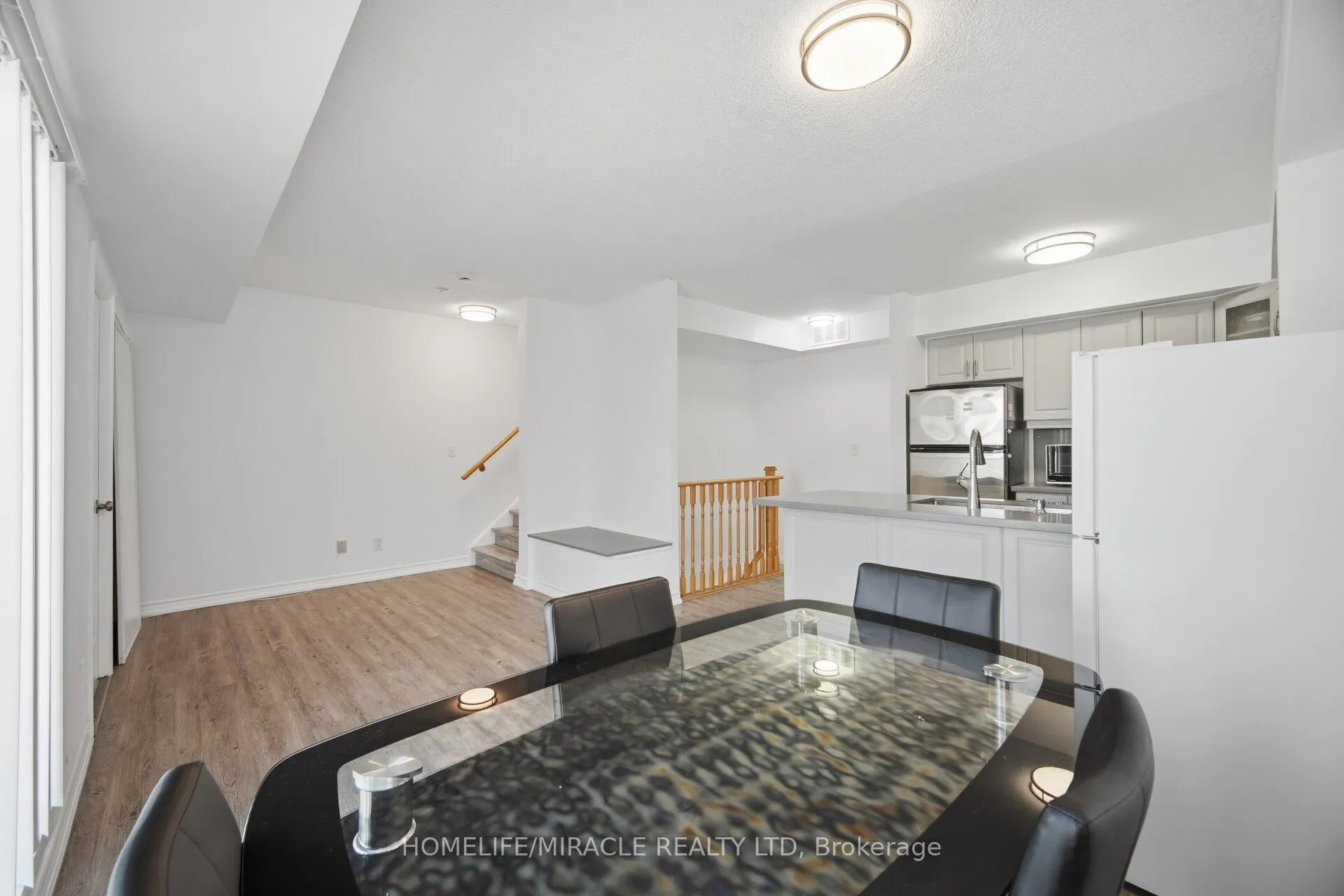3049 Finch Avenue W #2002