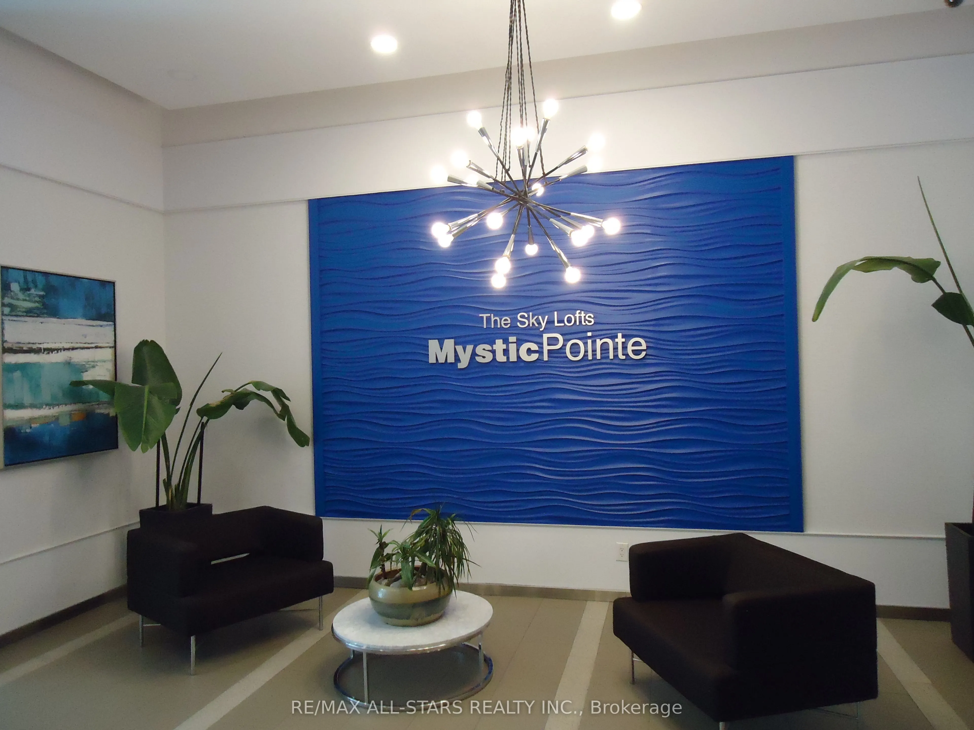 250 Manitoba Street #621