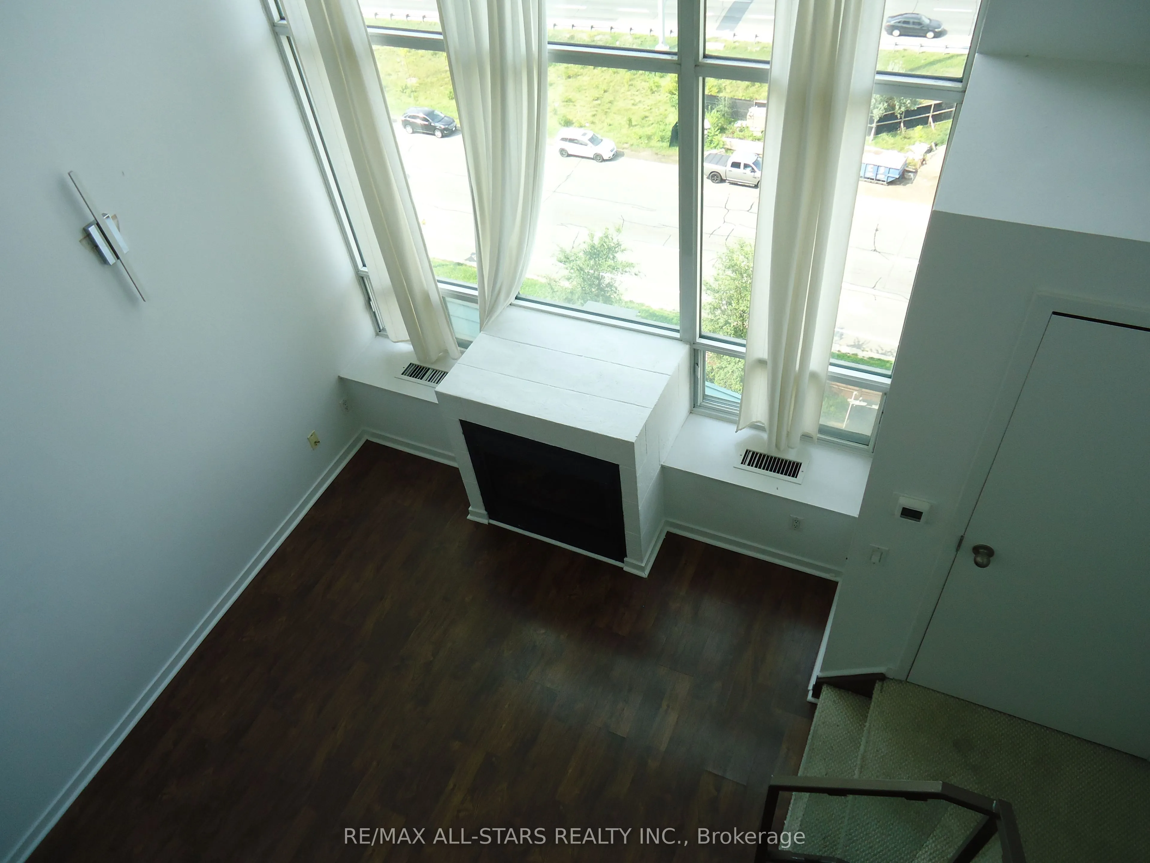 250 Manitoba Street #621
