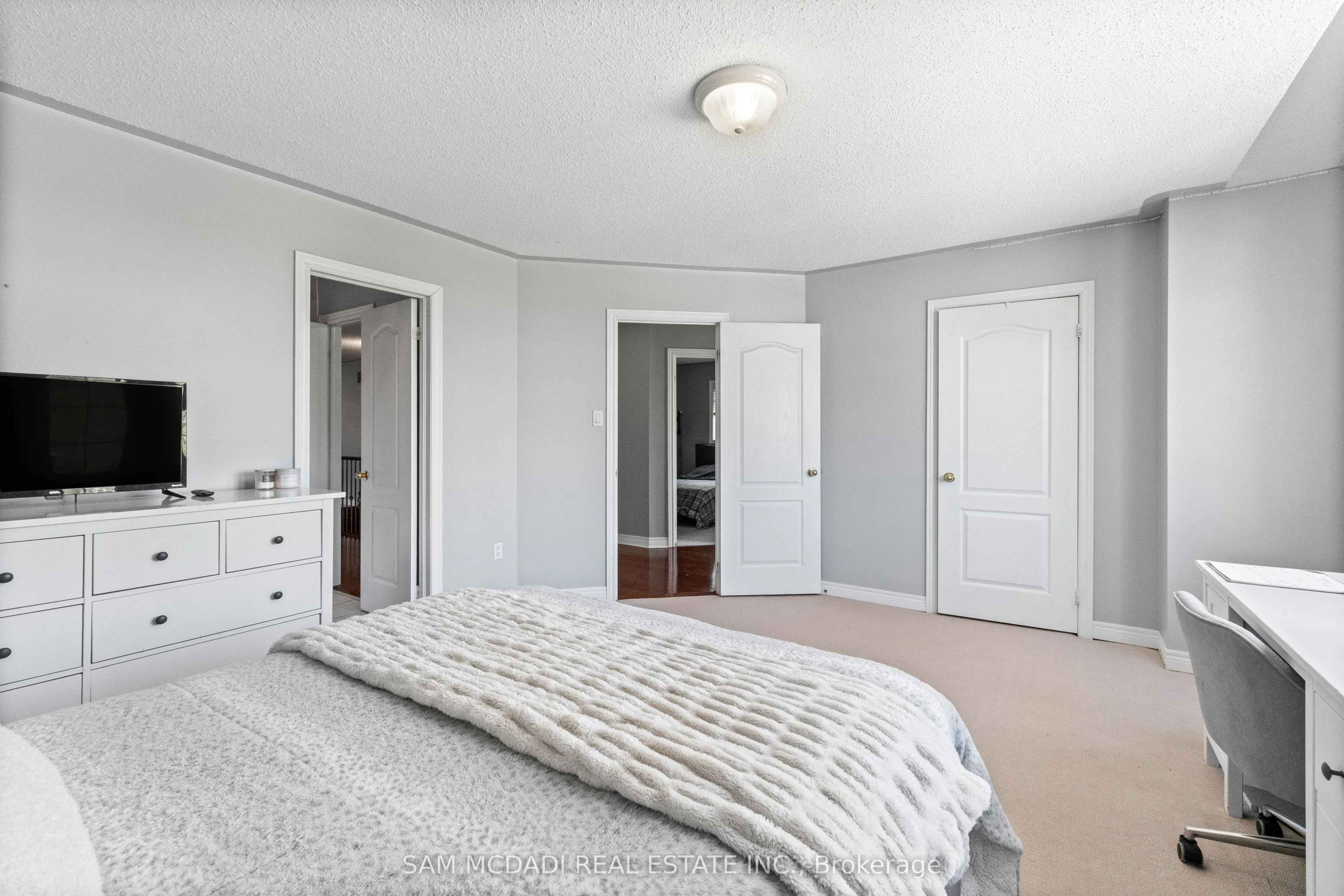 2476 Palmerston Road