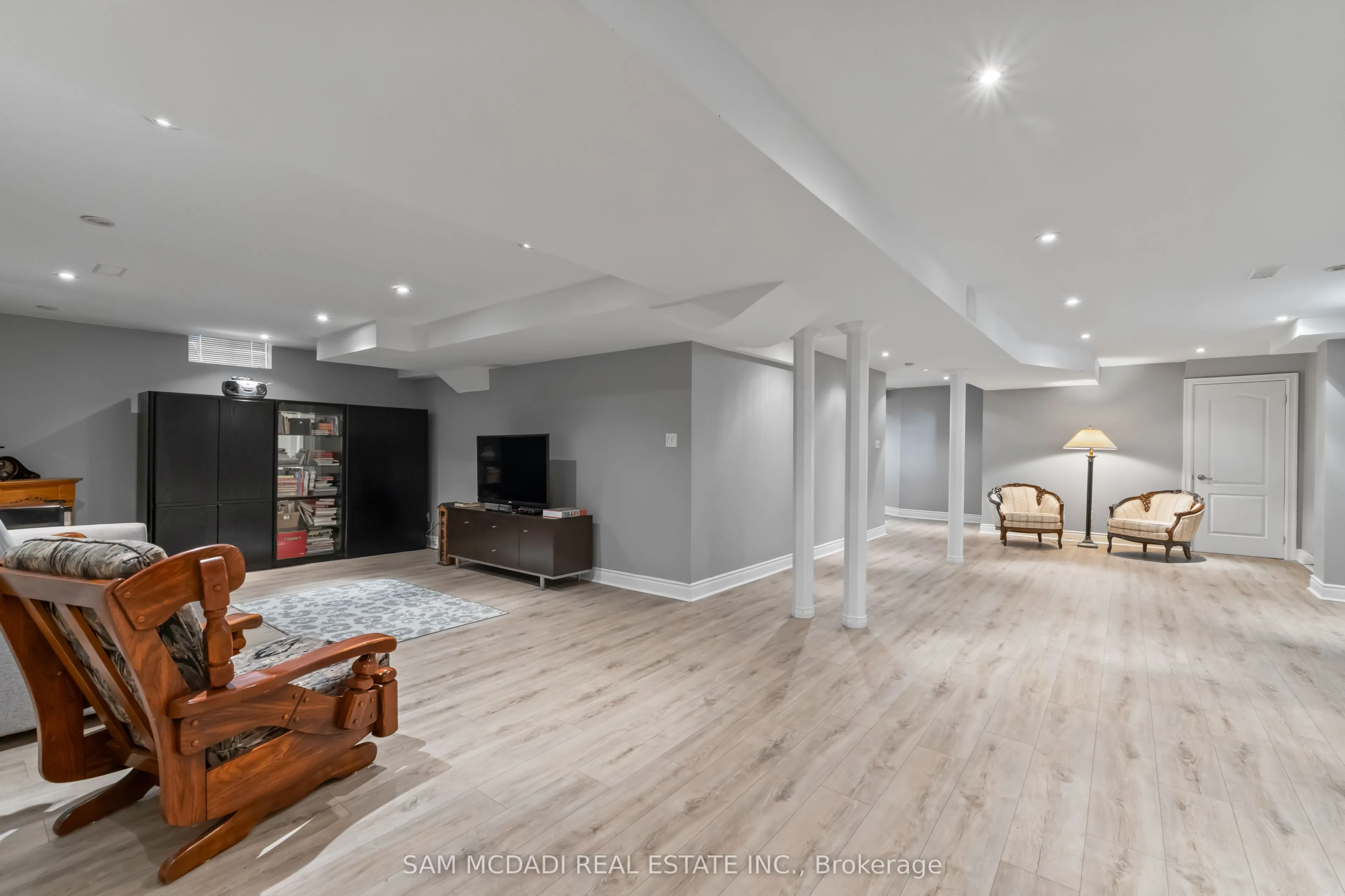 2476 Palmerston Road