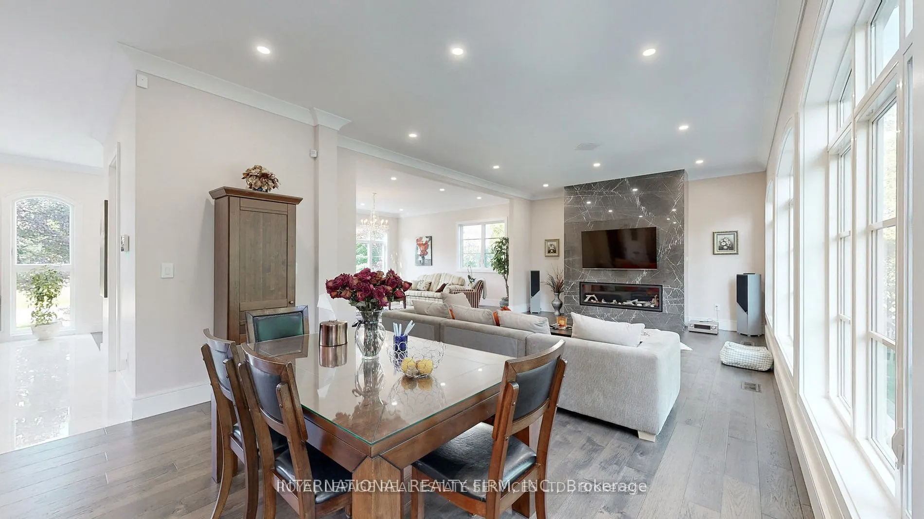 1286 Cambridge Drive