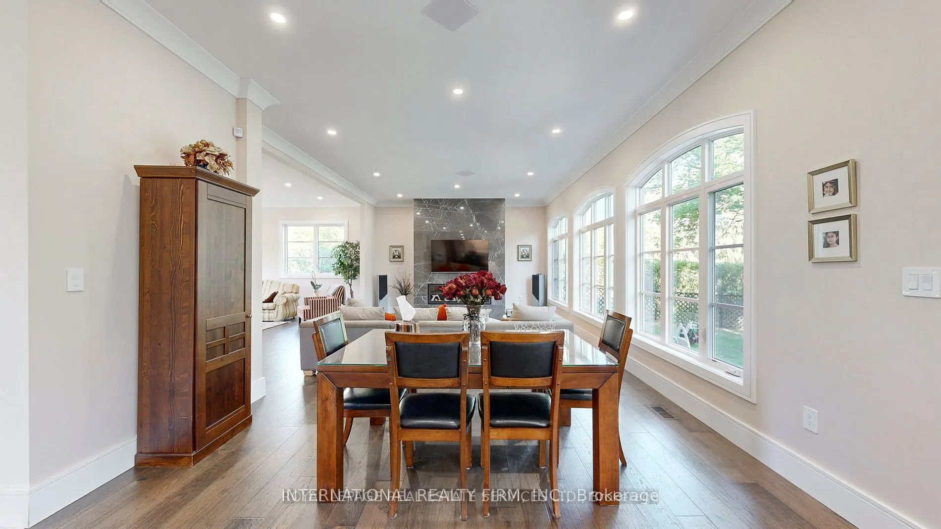 1286 Cambridge Drive