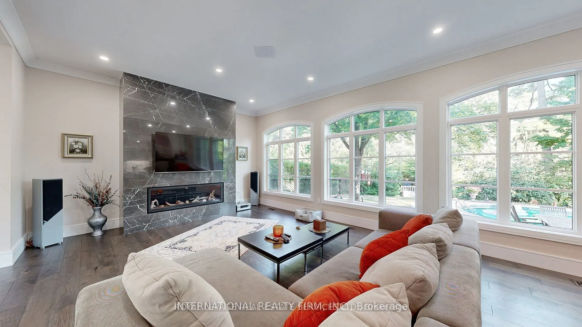 1286 Cambridge Drive
