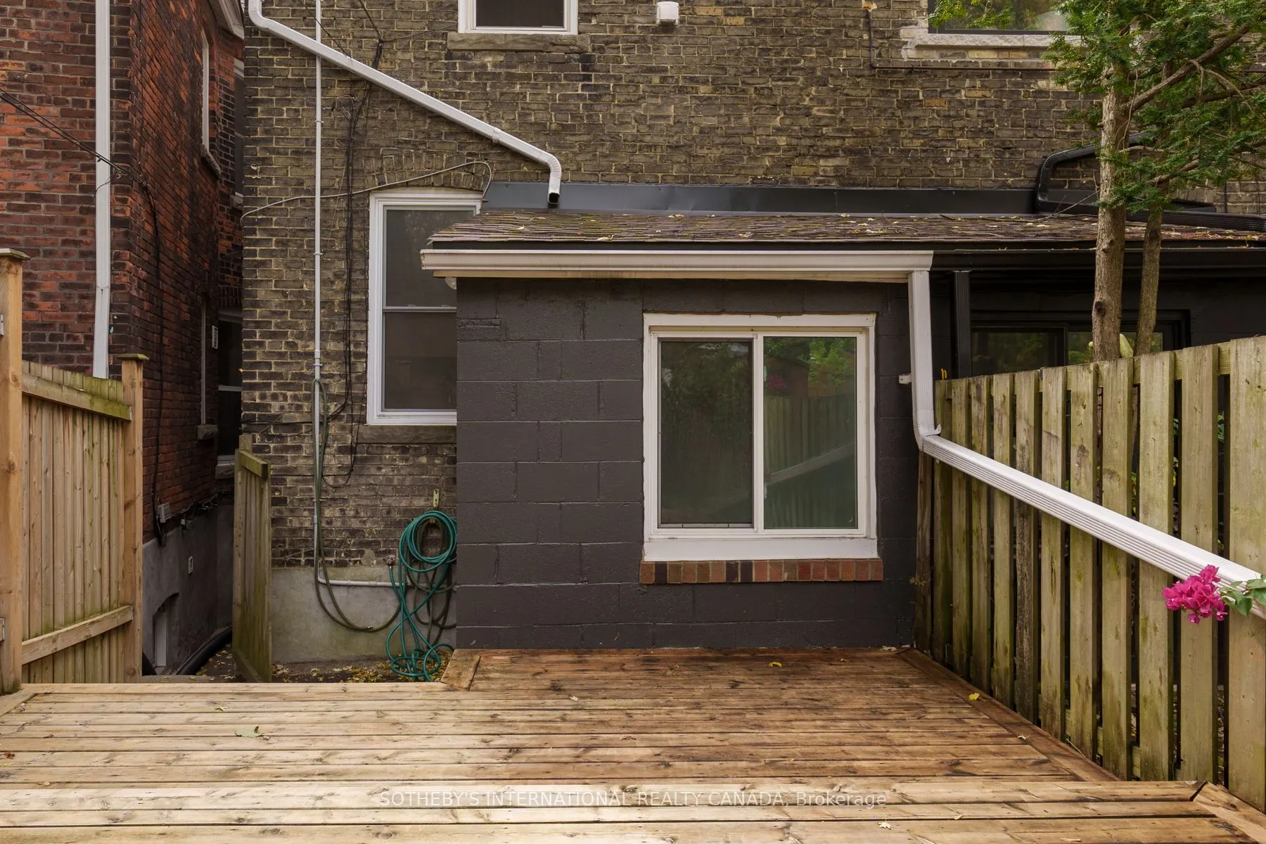 15 Indian Road Crescent #Bsmt