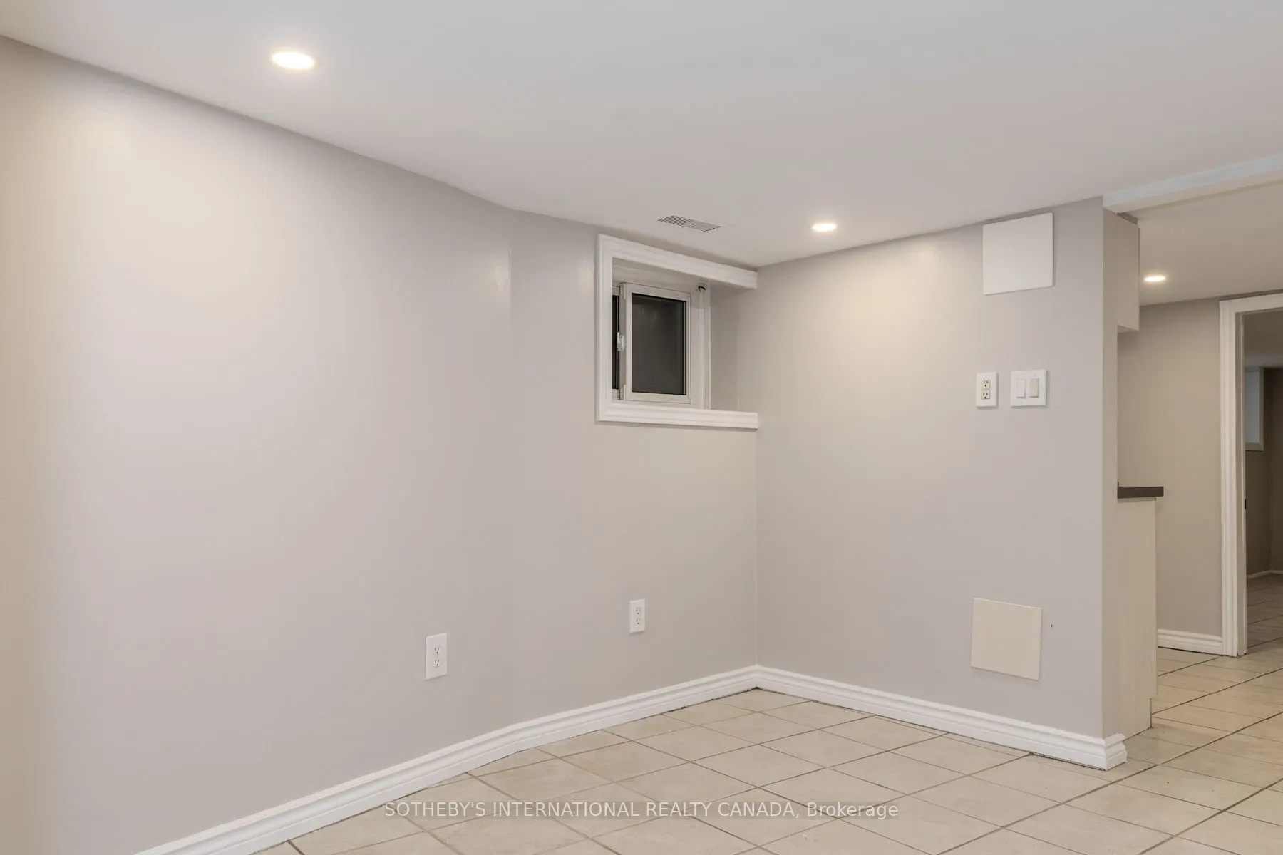 15 Indian Road Crescent #Bsmt