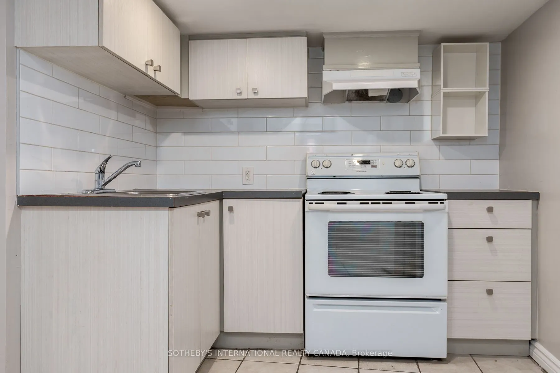 15 Indian Road Crescent #Bsmt