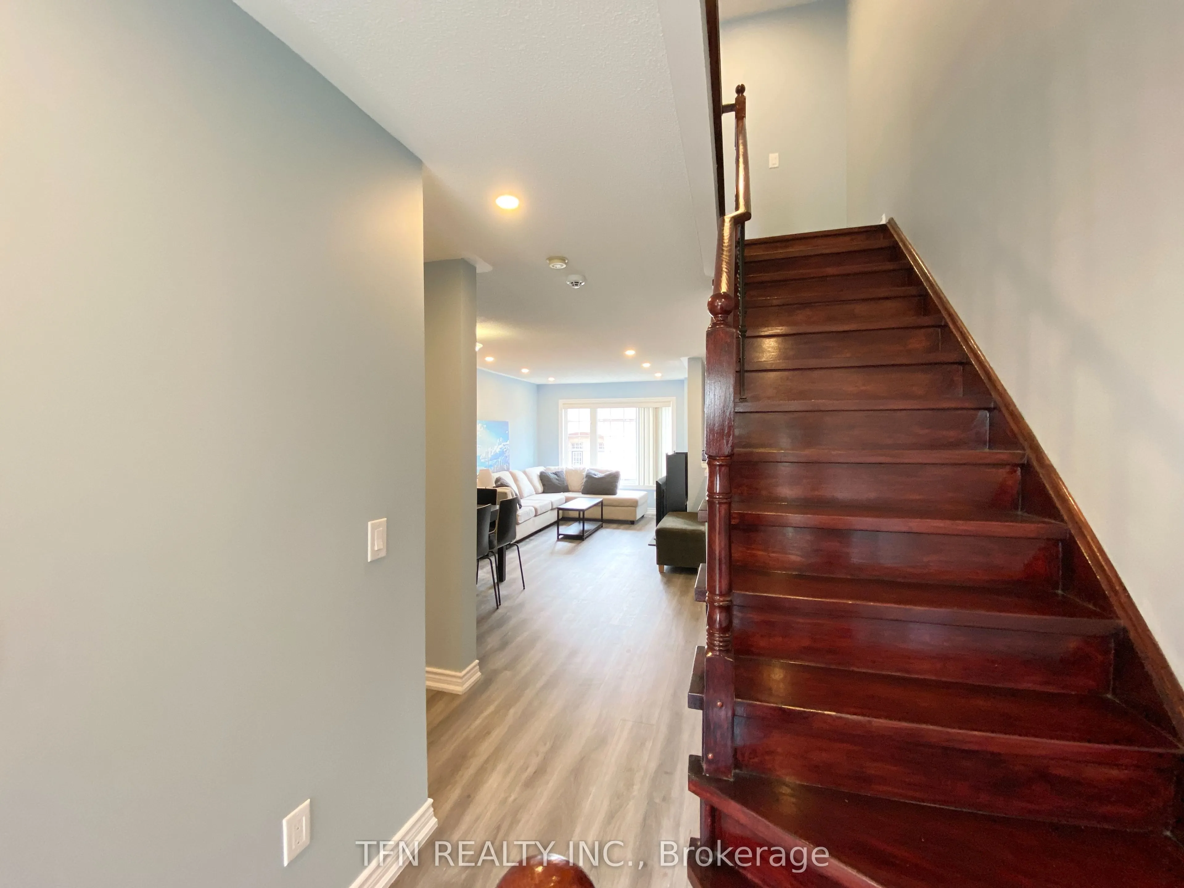 3020 Cedarglen Gate #42