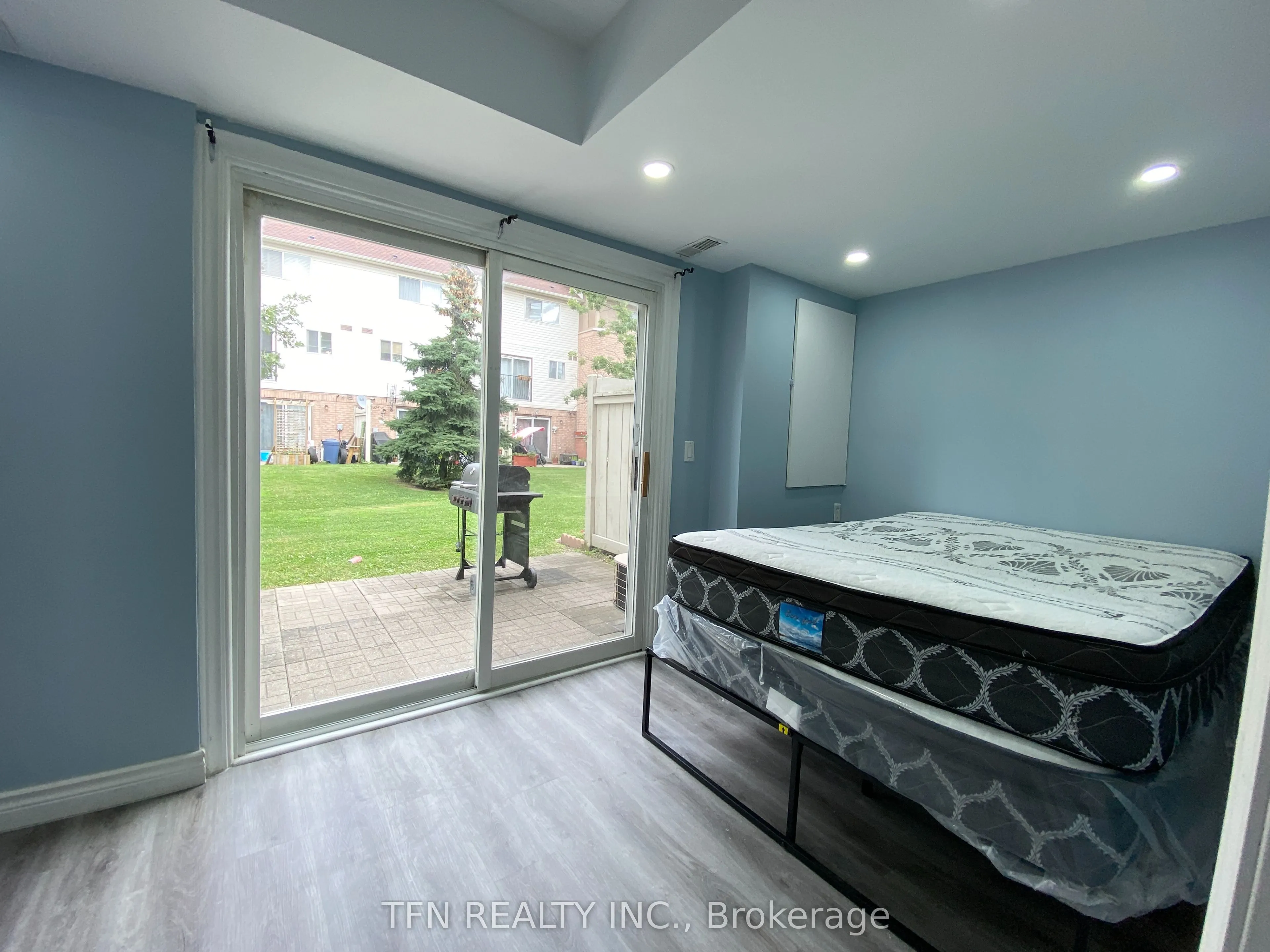 3020 Cedarglen Gate #42