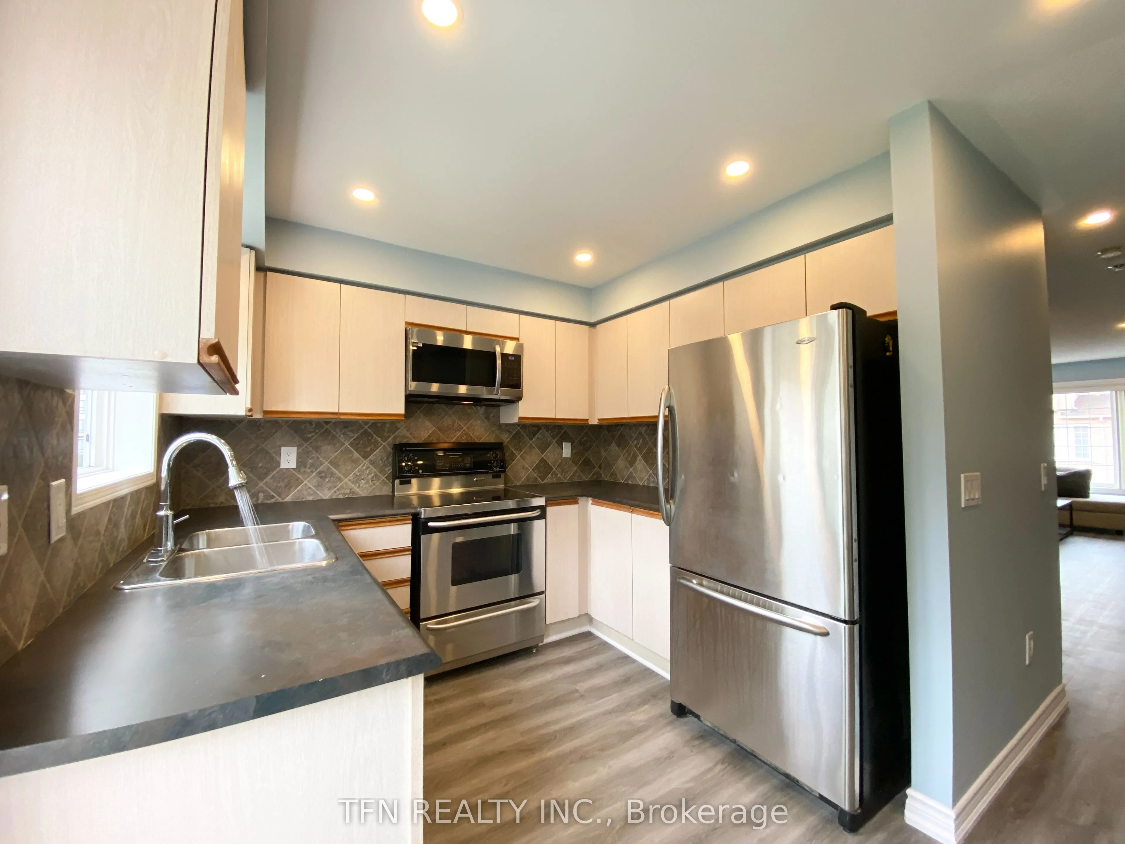3020 Cedarglen Gate #42