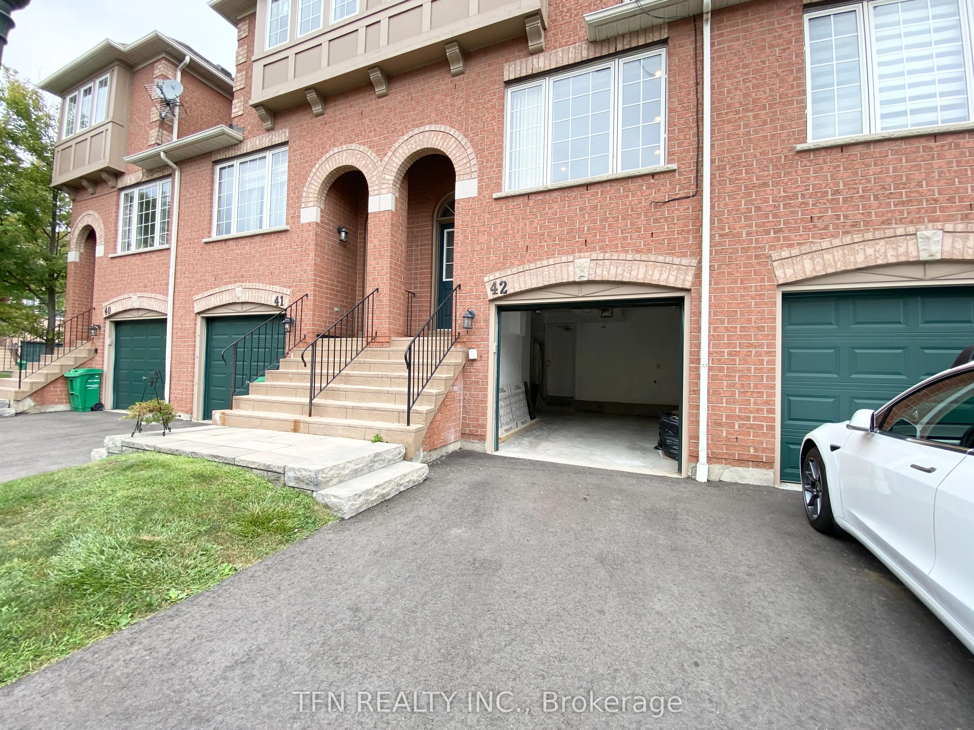3020 Cedarglen Gate #42