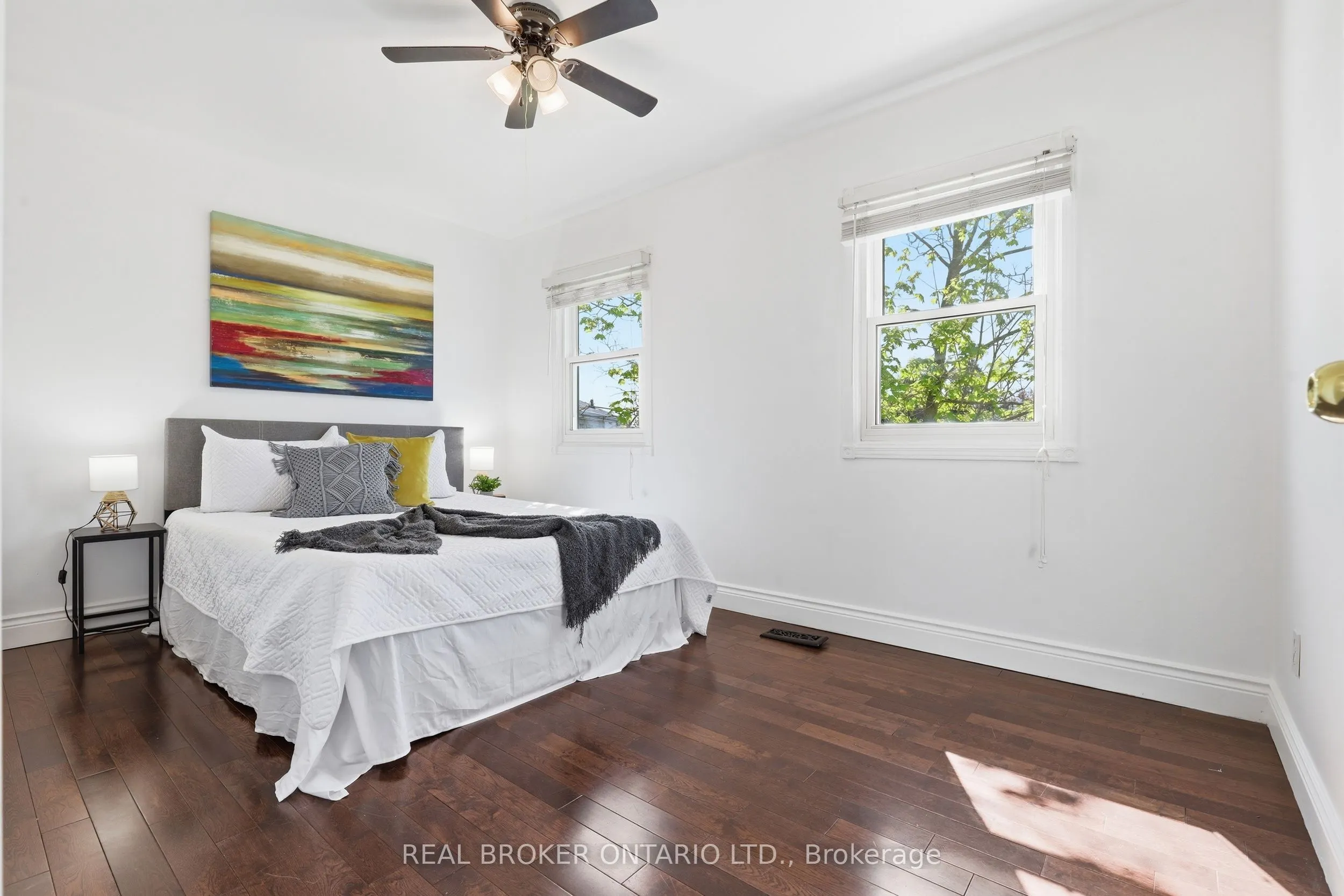 22 Bent Oak Circle
