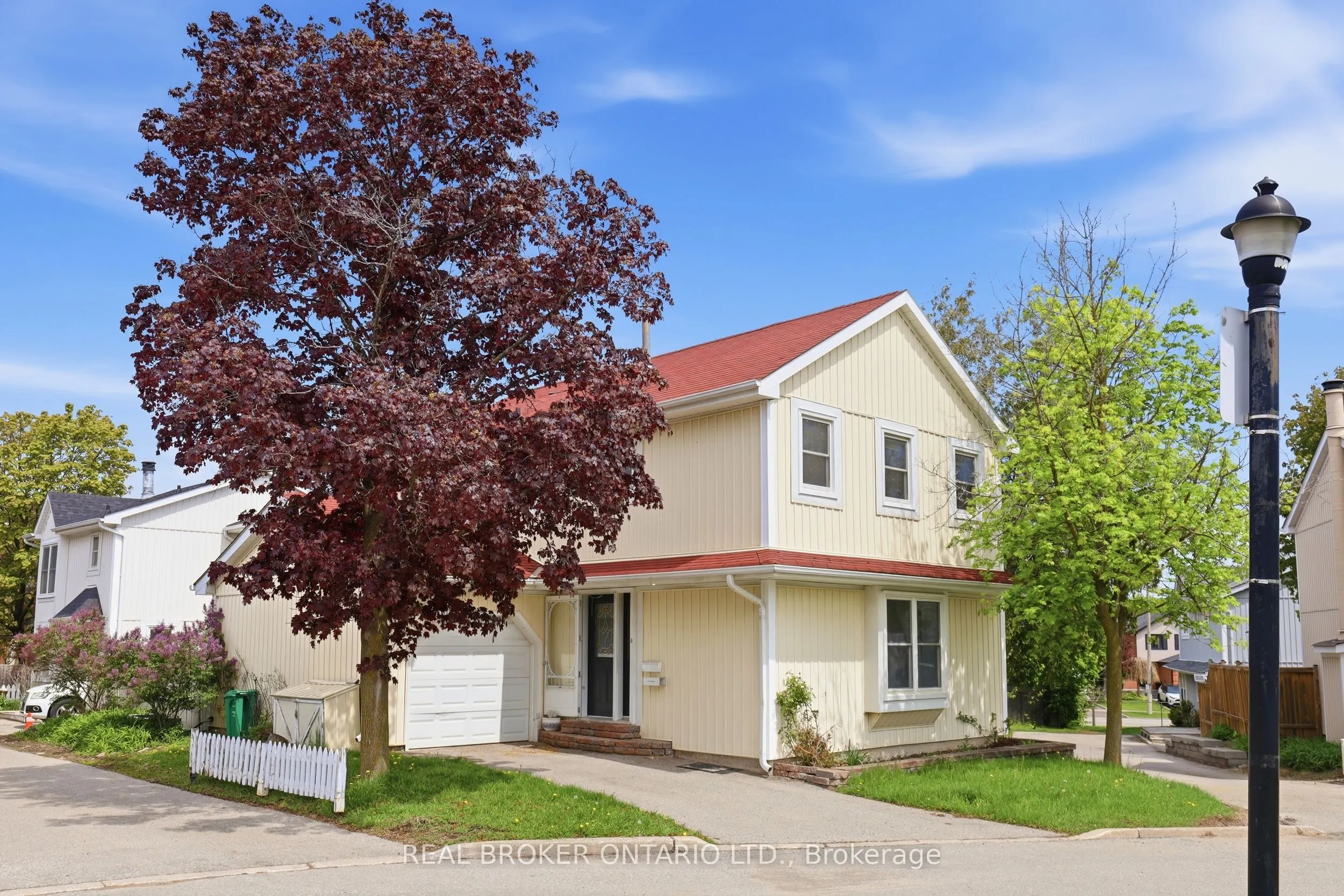 22 Bent Oak Circle