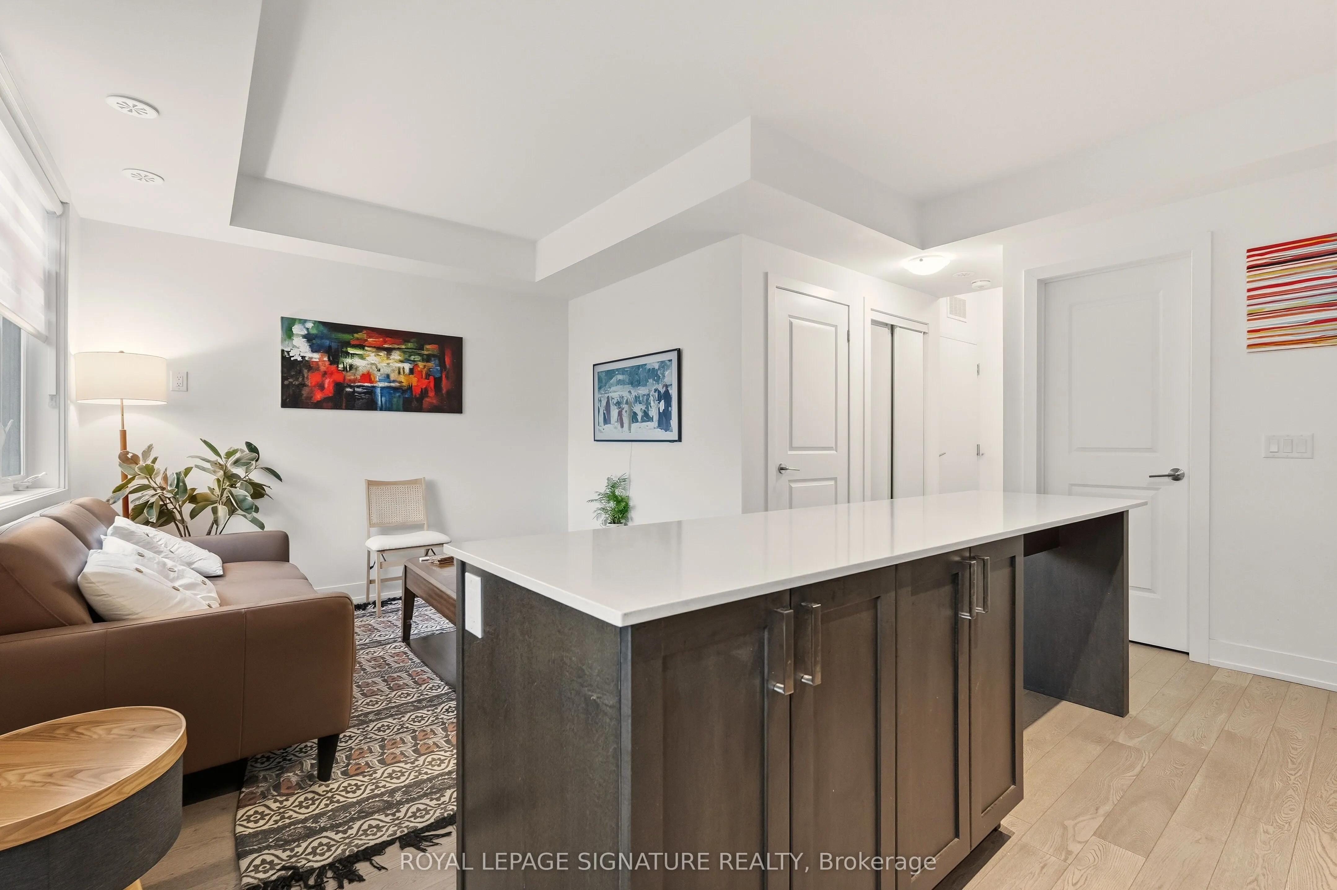 1062 Douglas McCurdy Common #227