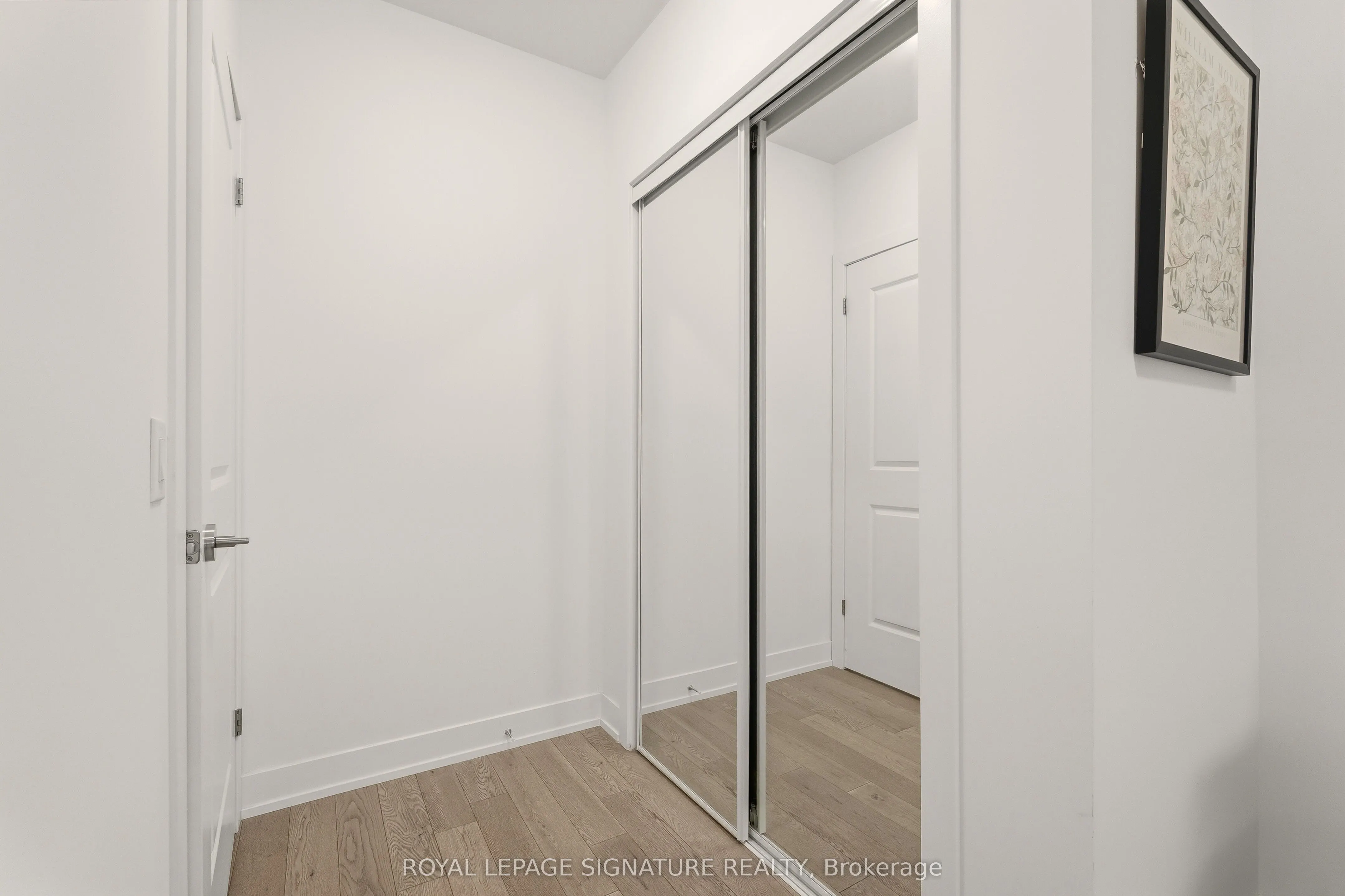 1062 Douglas McCurdy Common #227