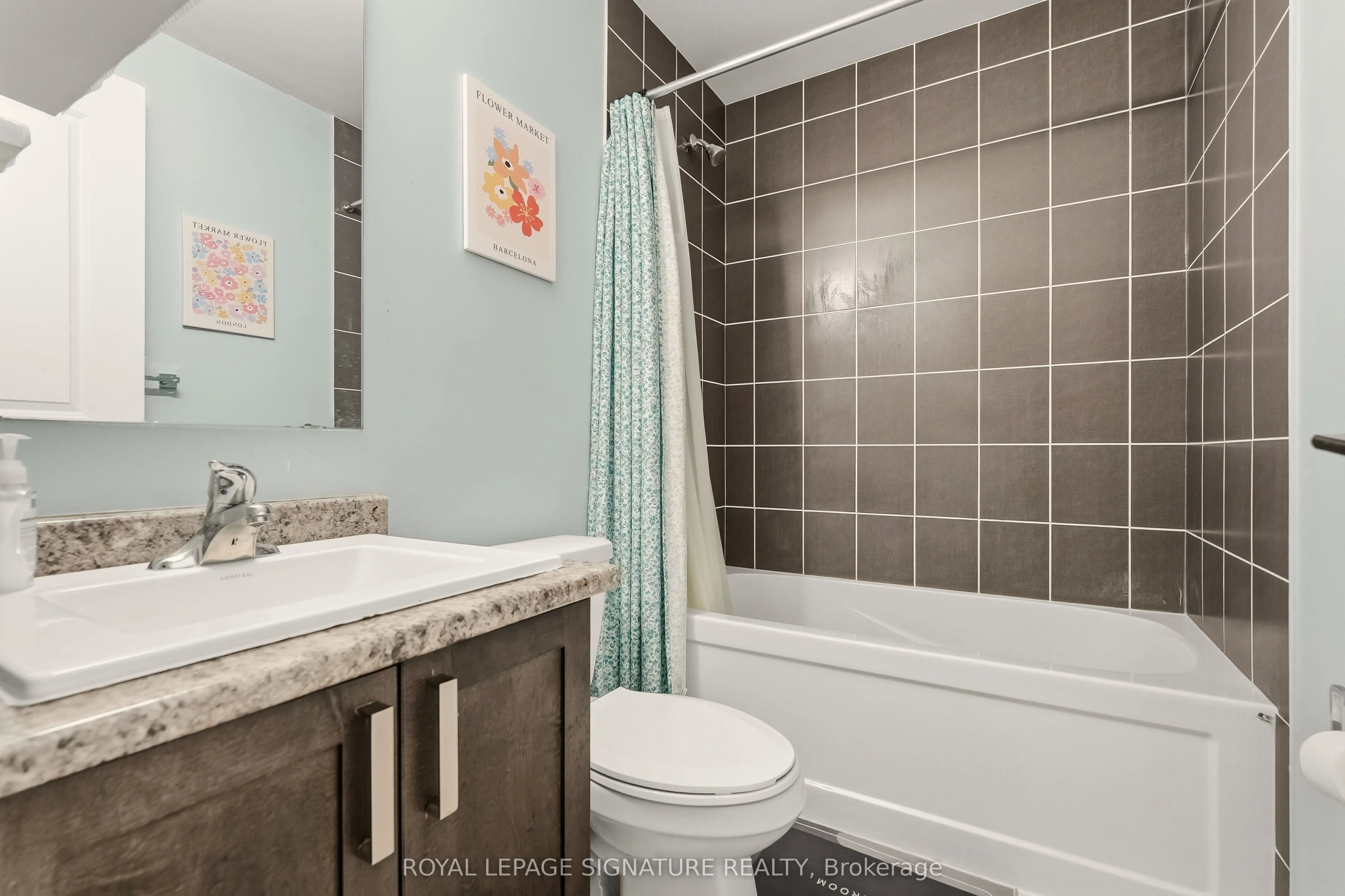 1062 Douglas McCurdy Common #227