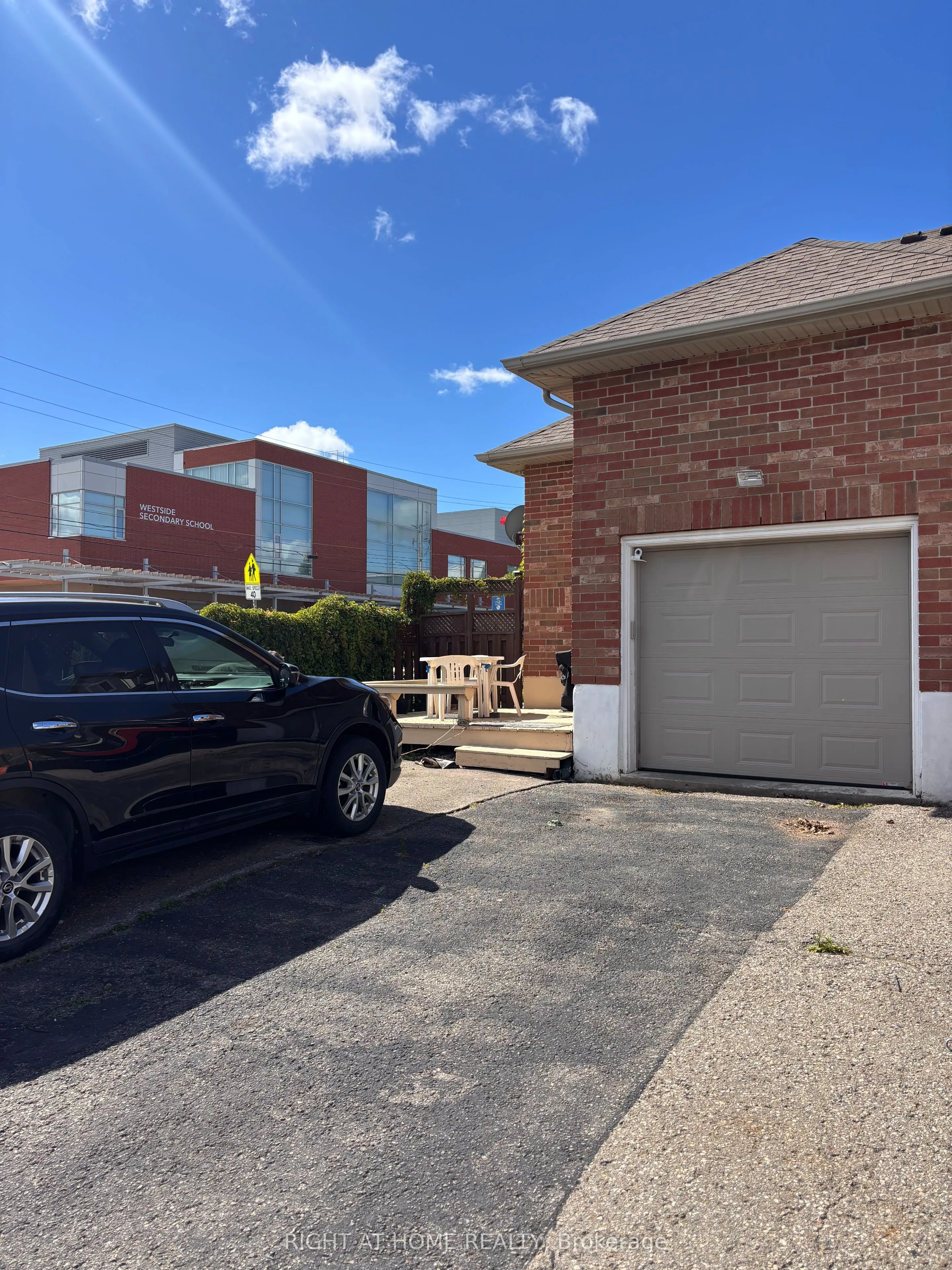 1 Montgomery Boulevard