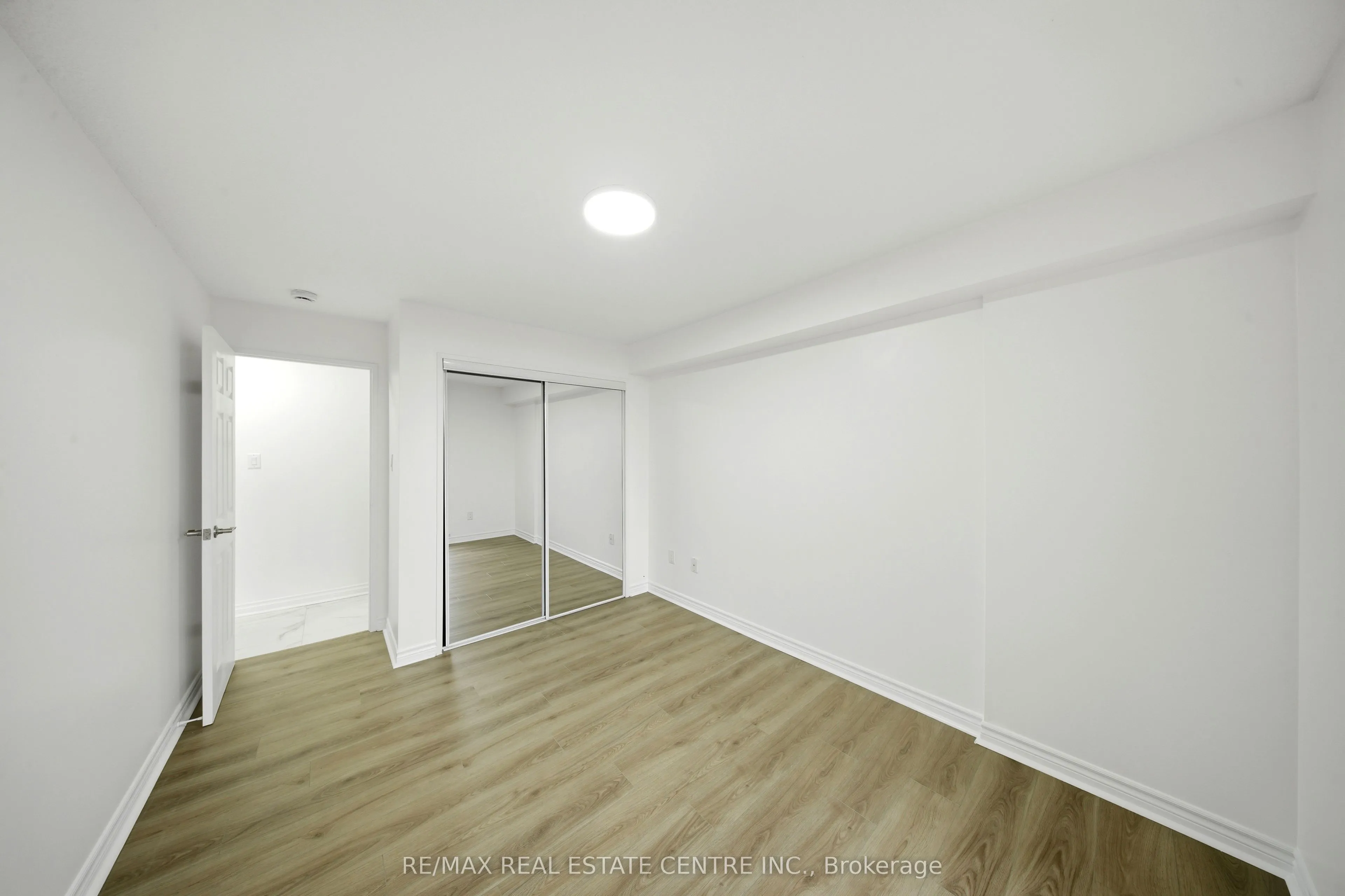 1300 Mississauga Valley Boulevard #511