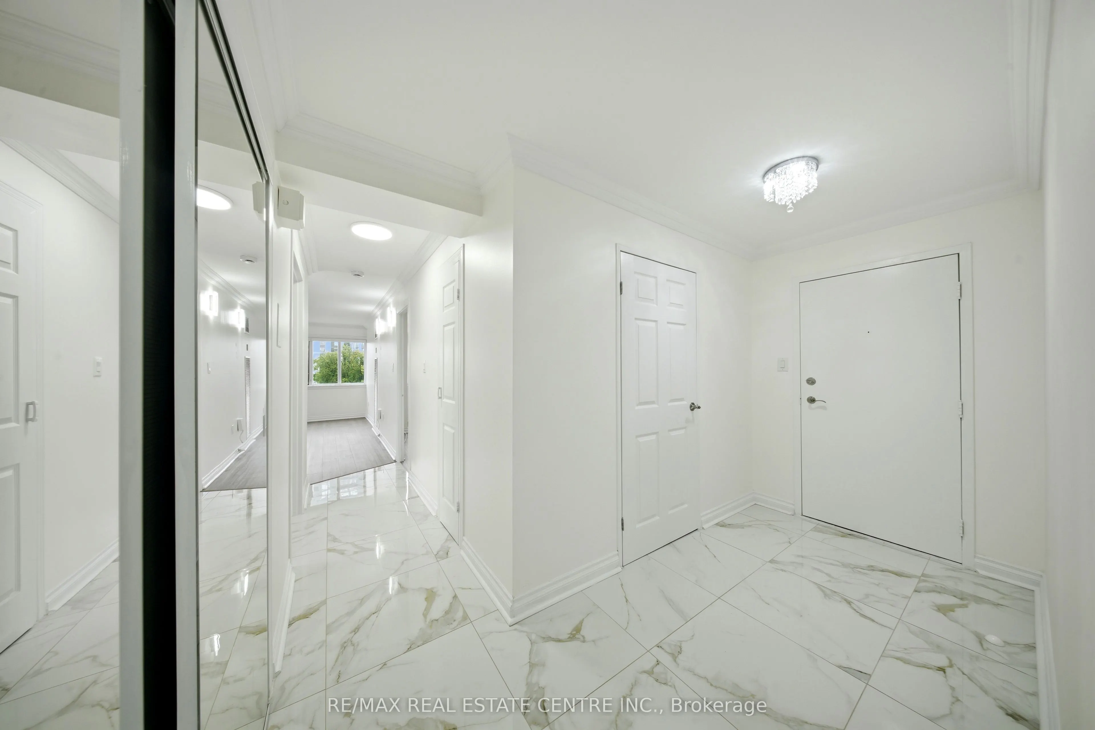 1300 Mississauga Valley Boulevard #511