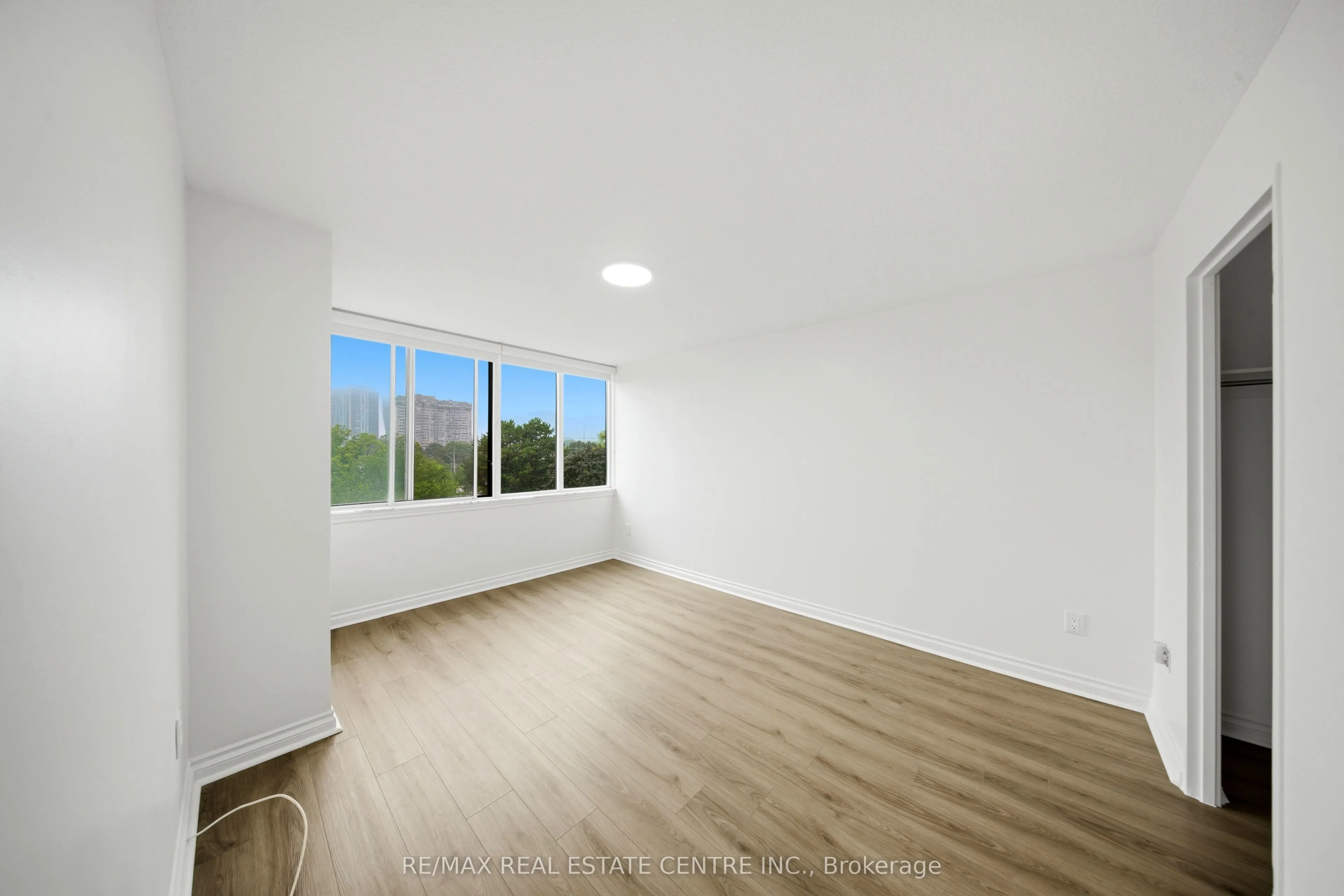 1300 Mississauga Valley Boulevard #511