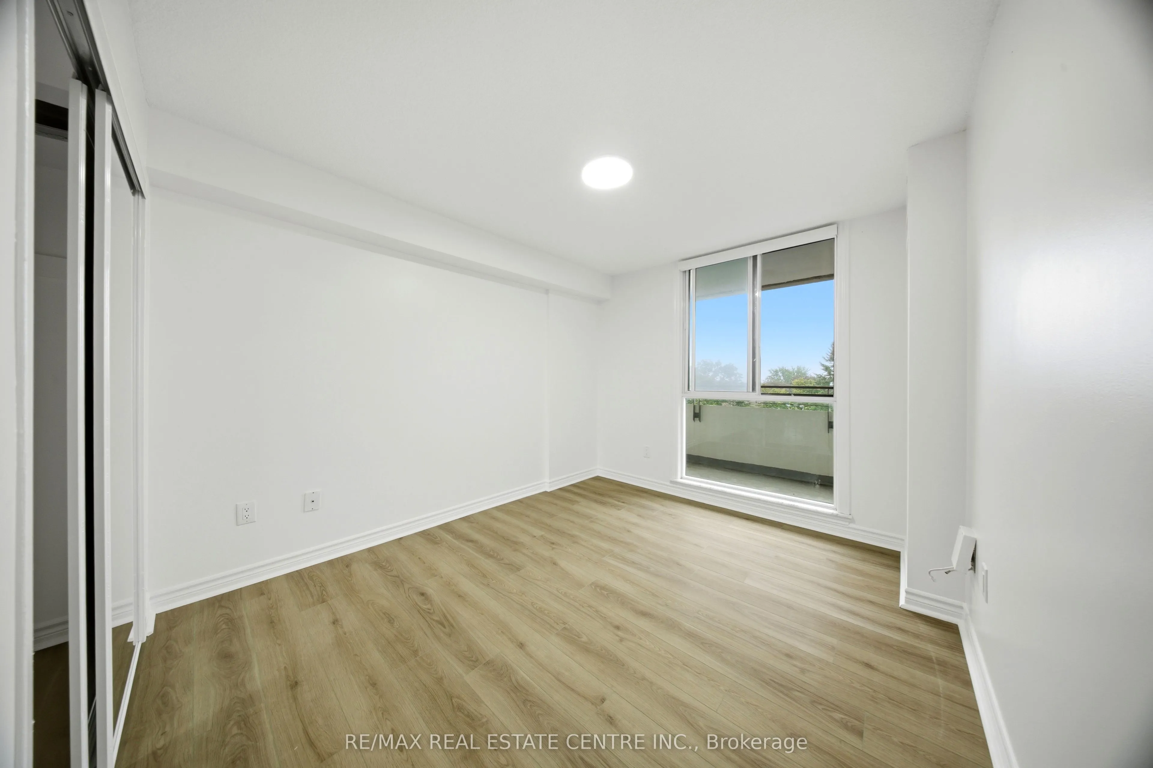 1300 Mississauga Valley Boulevard #511
