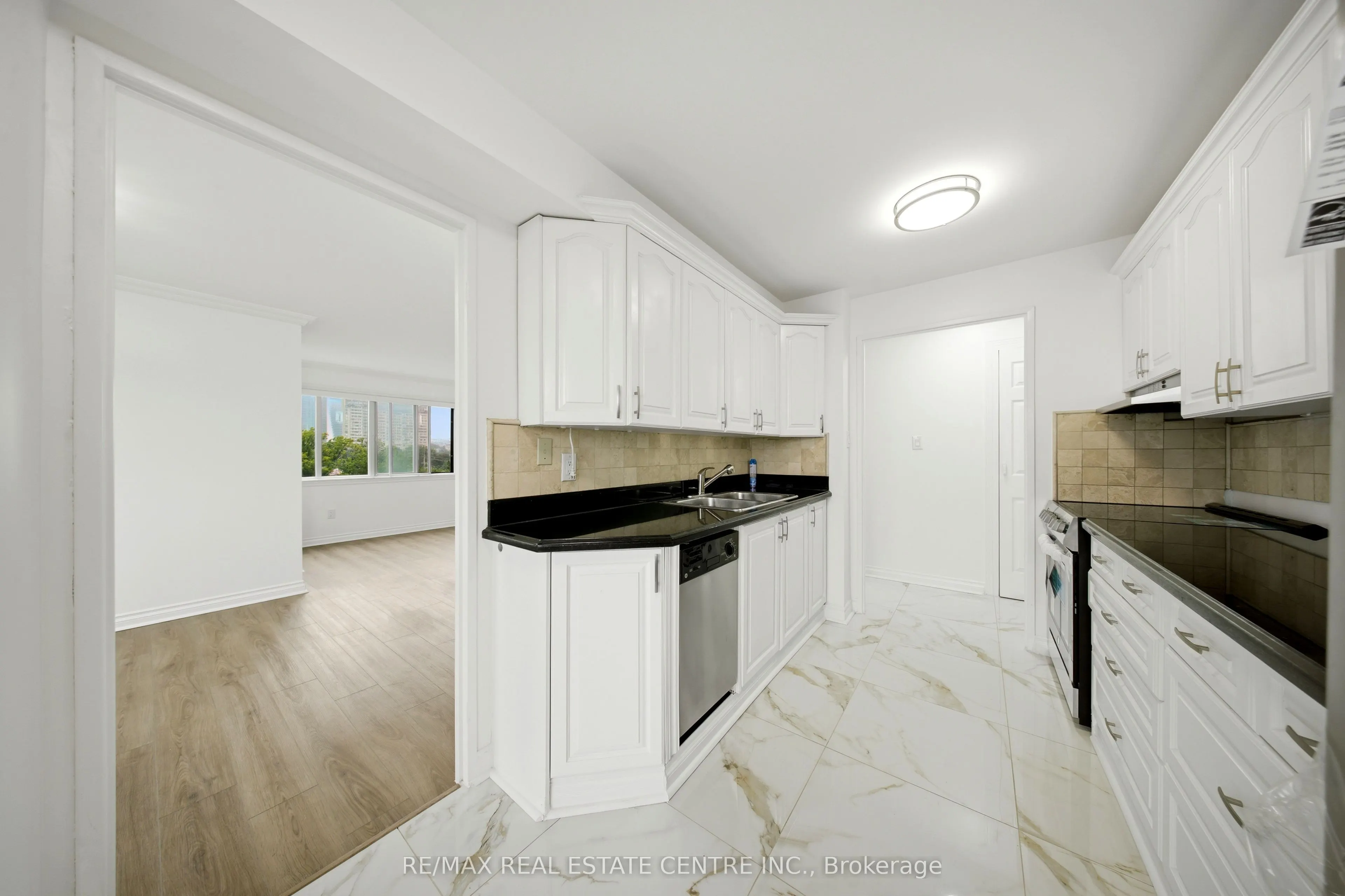 1300 Mississauga Valley Boulevard #511