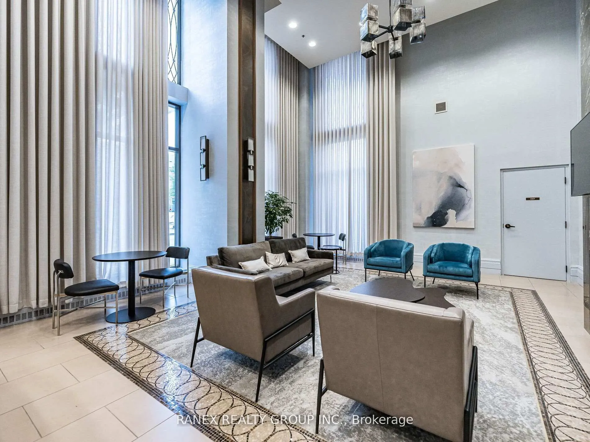 385 Prince Of Wales Drive #317
