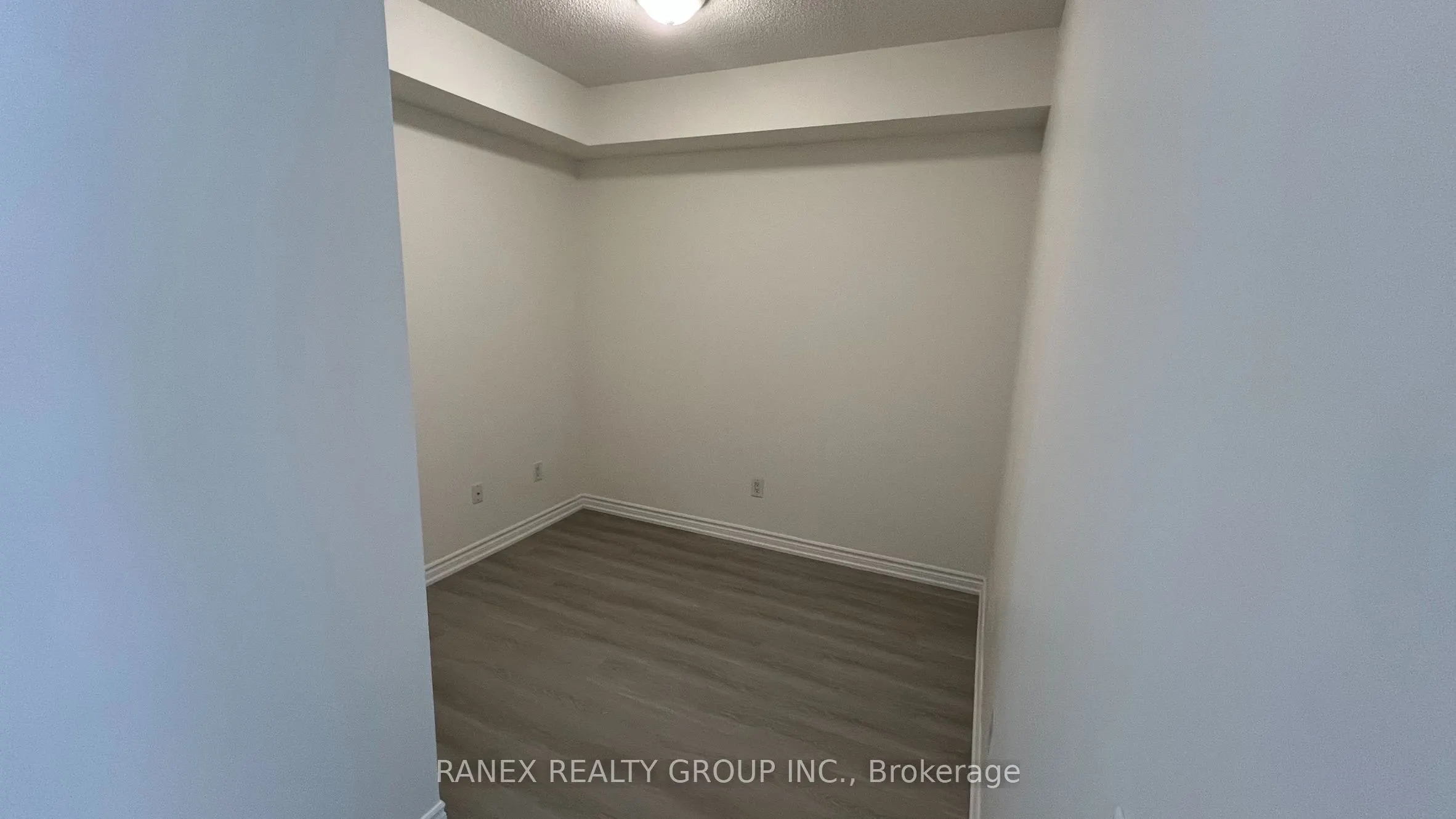 385 Prince Of Wales Drive #317