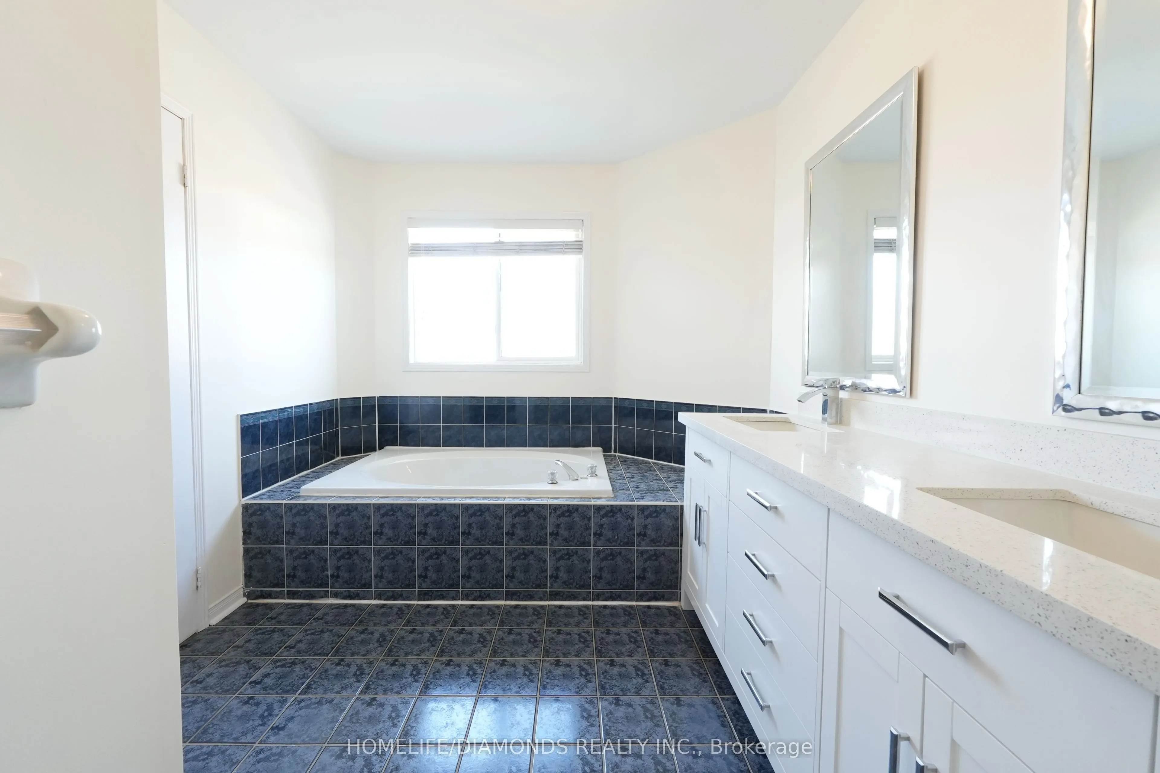 5267 BROOKWOOD Court