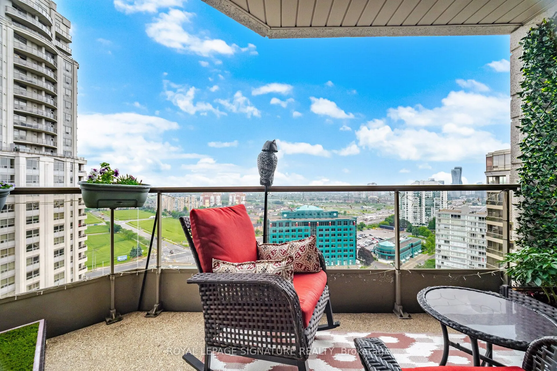 55 Kingsbridge Garden Circle #2310