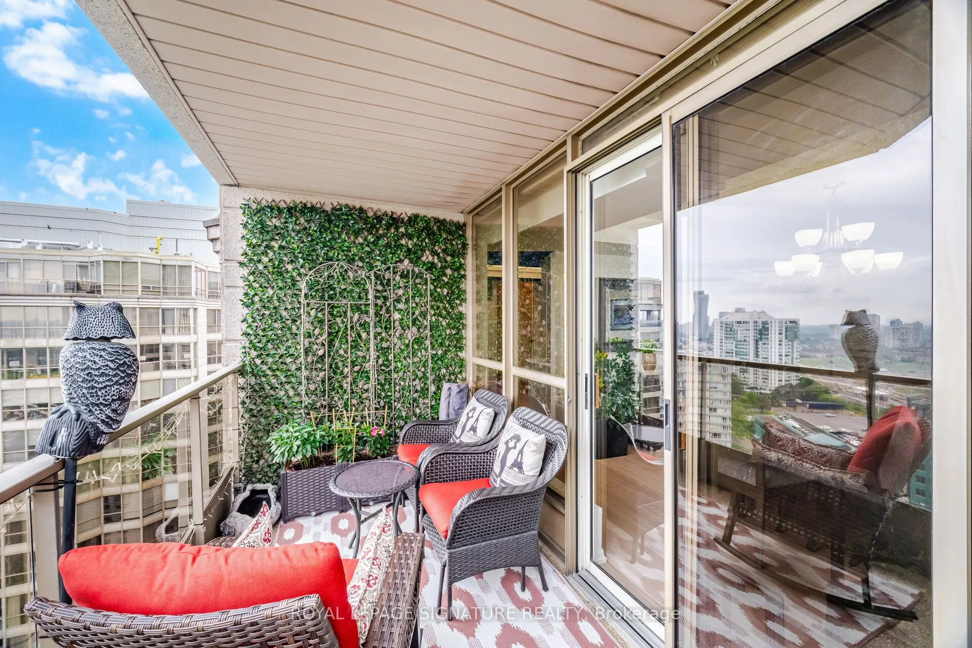 55 Kingsbridge Garden Circle #2310