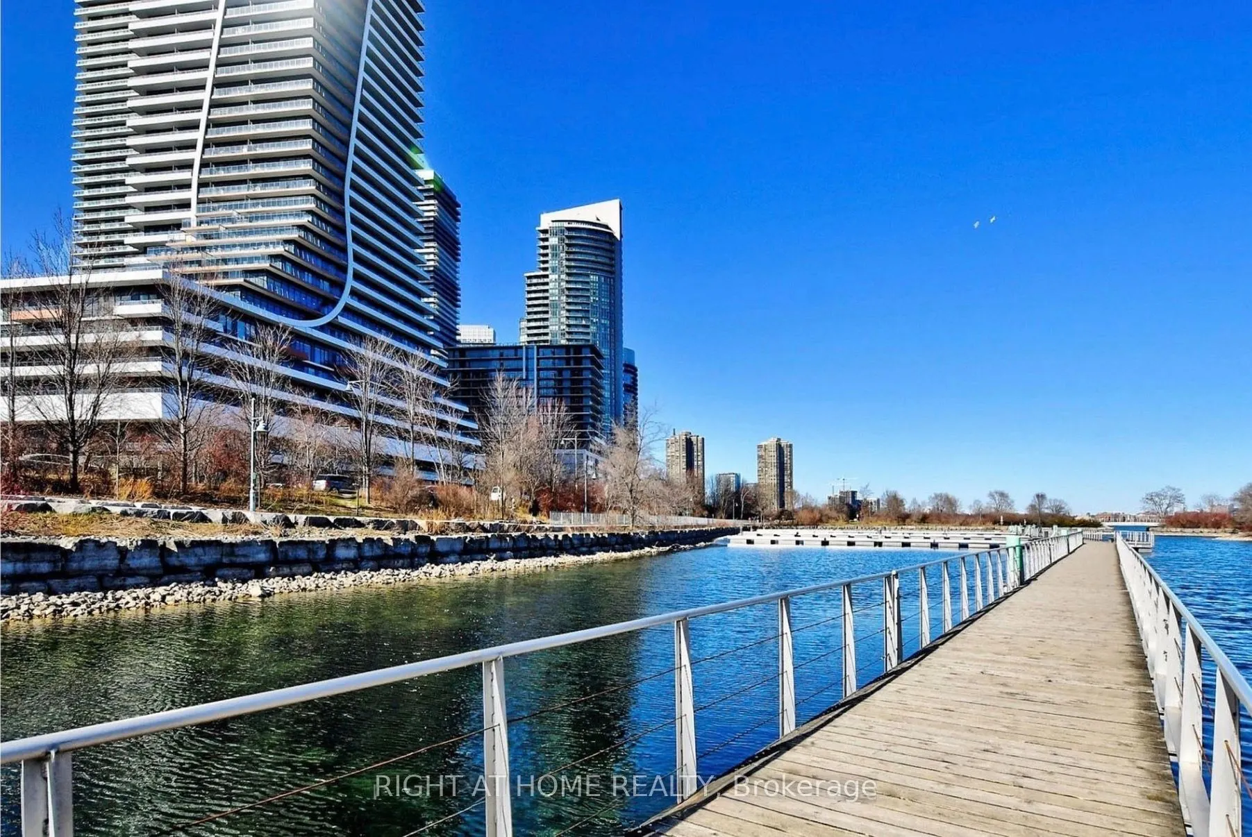 20 Shore Breeze Drive #LPH02B