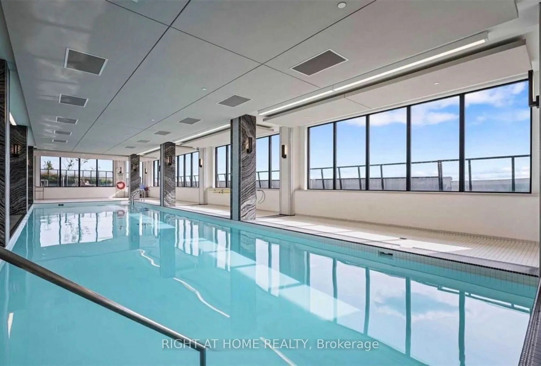 20 Shore Breeze Drive #LPH02B