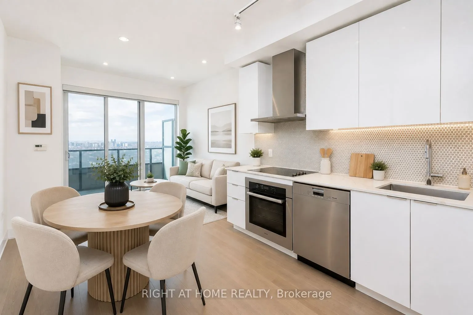 20 Shore Breeze Drive #LPH02B