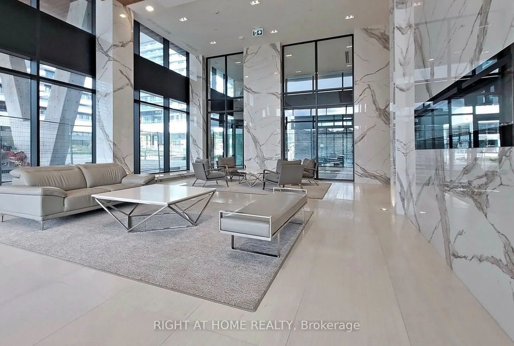 20 Shore Breeze Drive #LPH02B