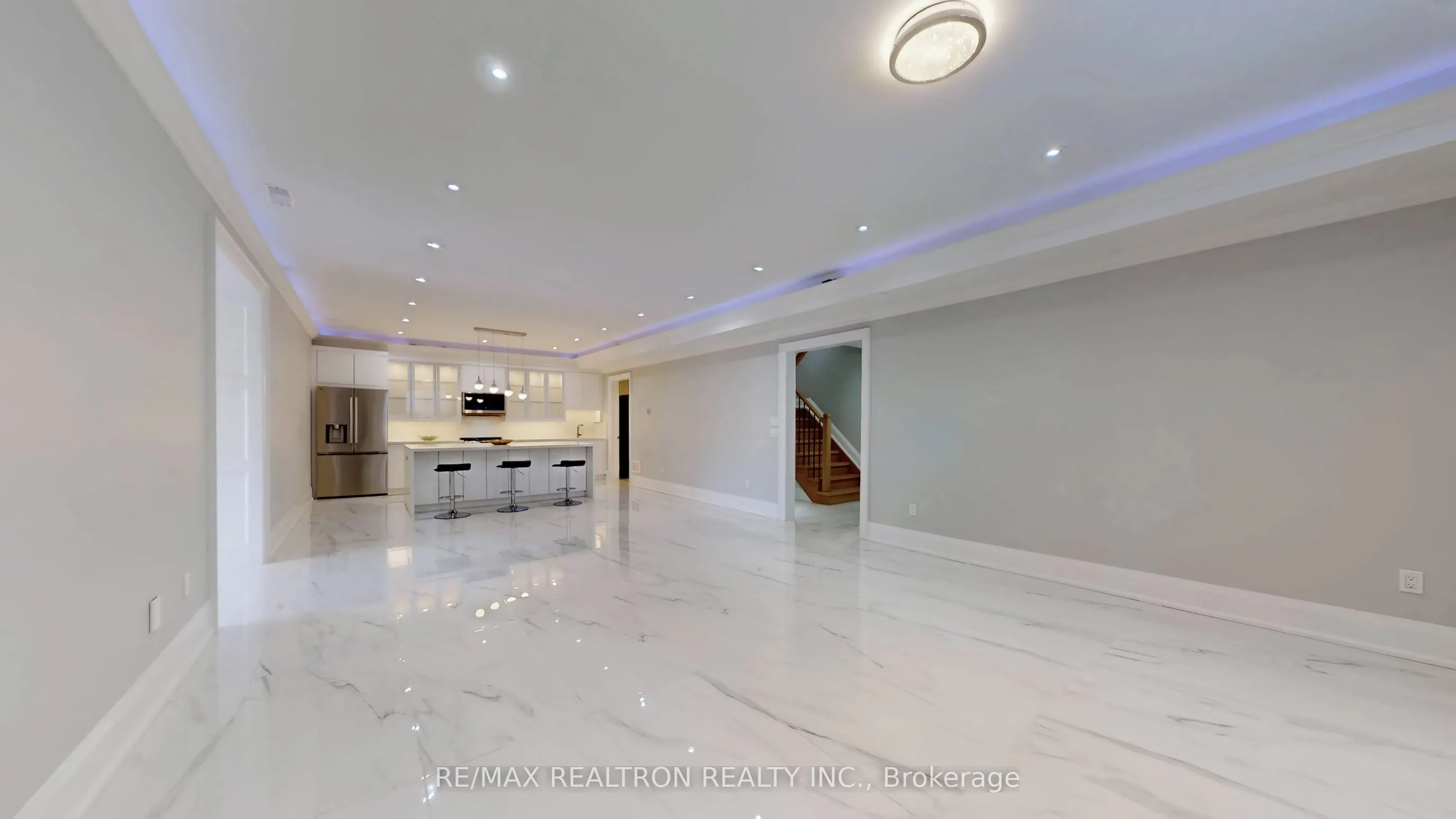 9 Roxaline Street