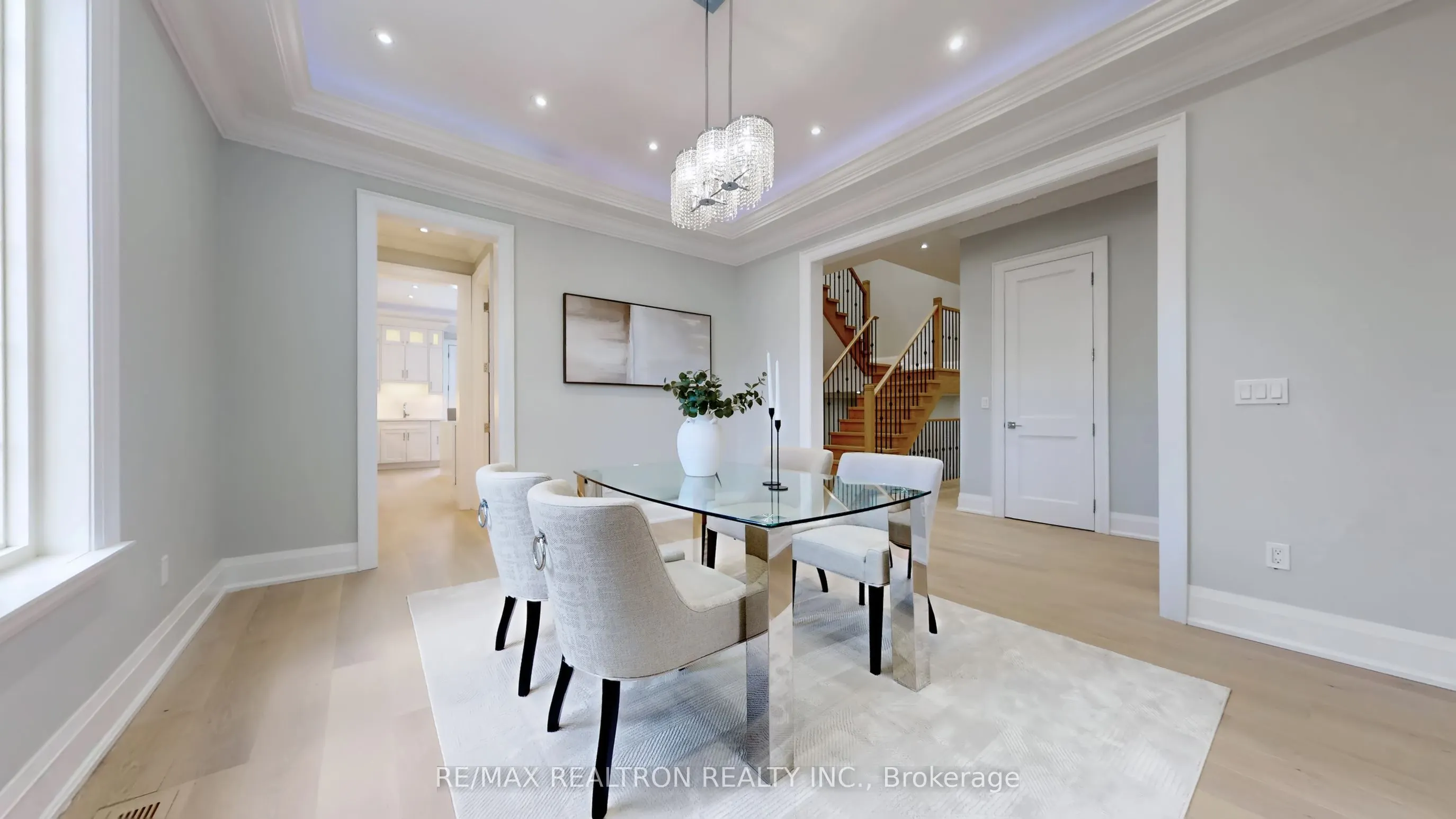 9 Roxaline Street