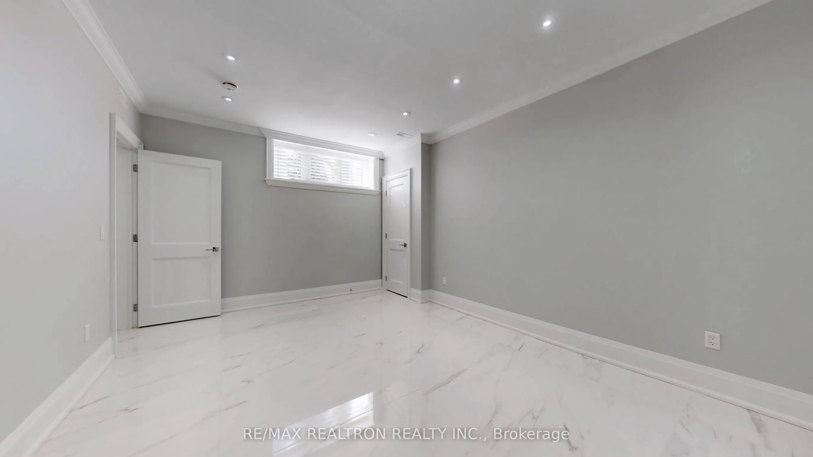 9 Roxaline Street