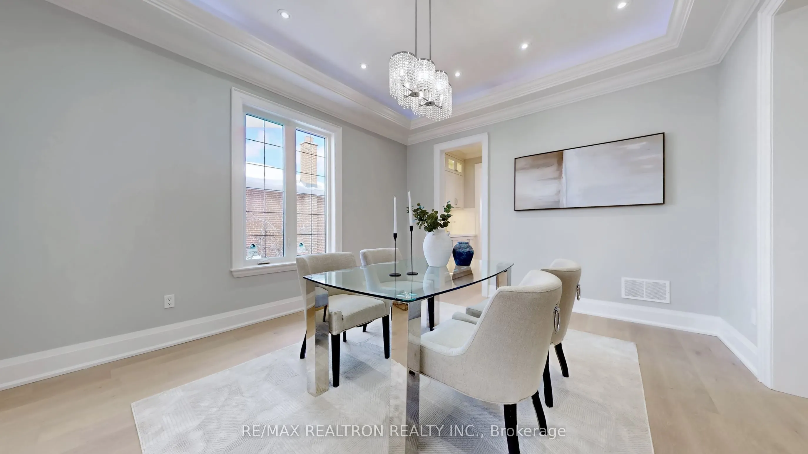 9 Roxaline Street