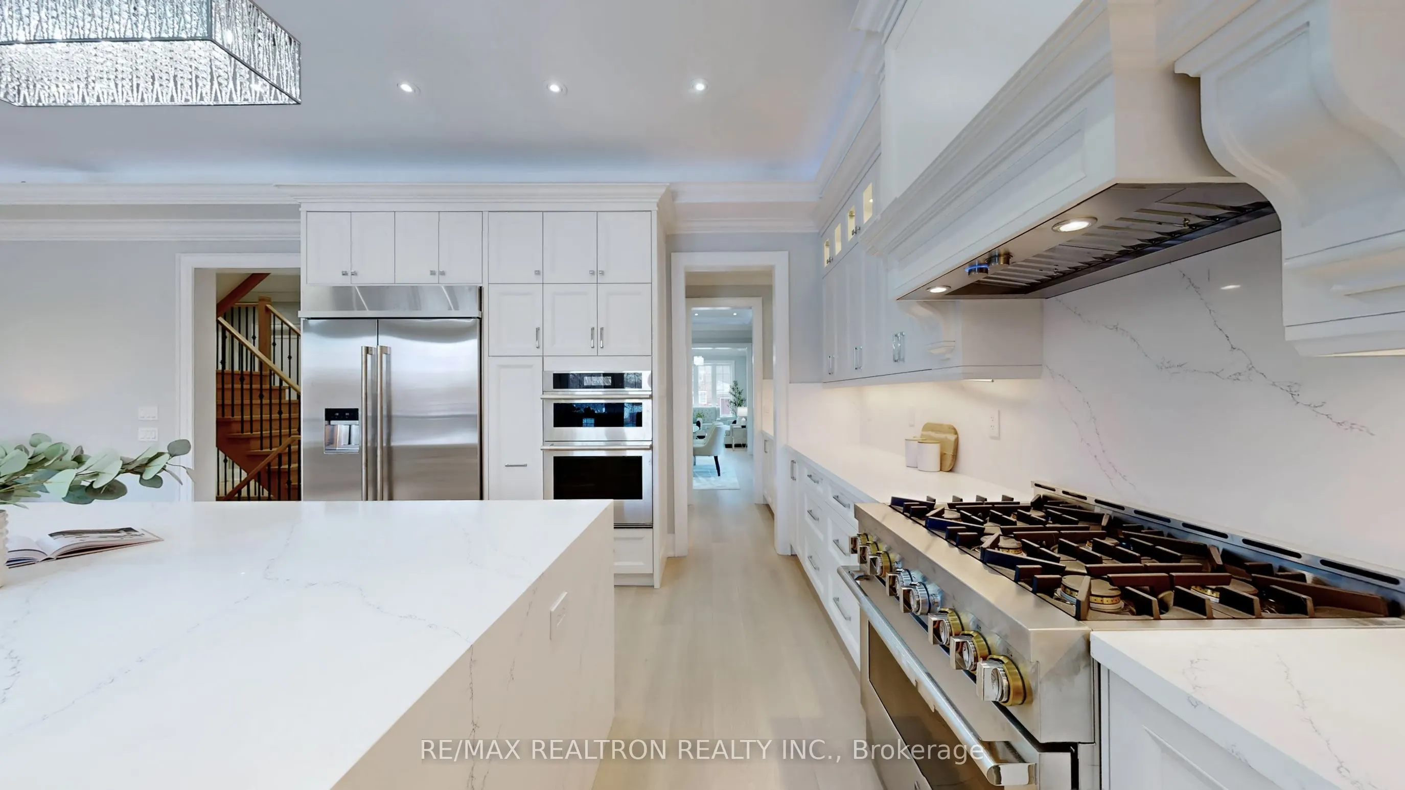 9 Roxaline Street