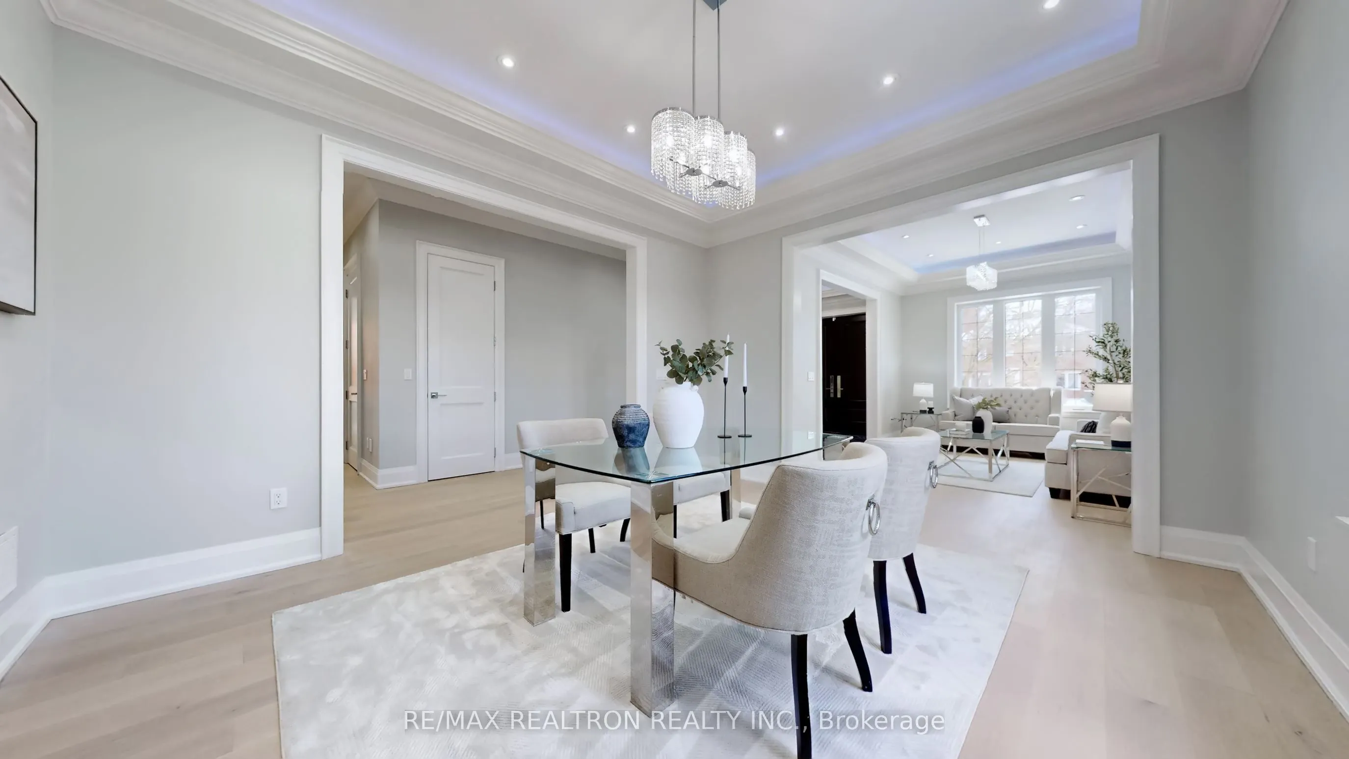 9 Roxaline Street