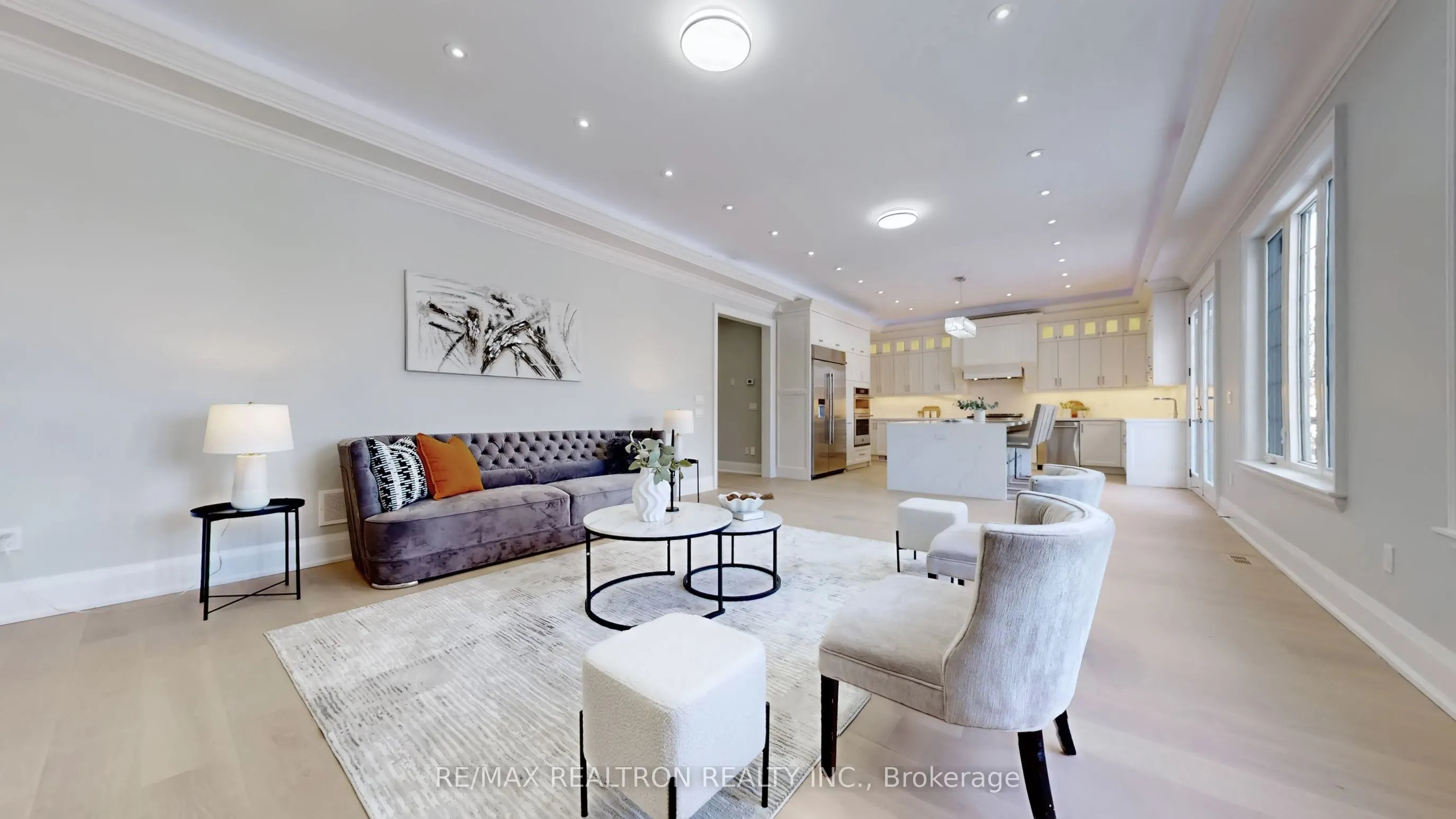 9 Roxaline Street