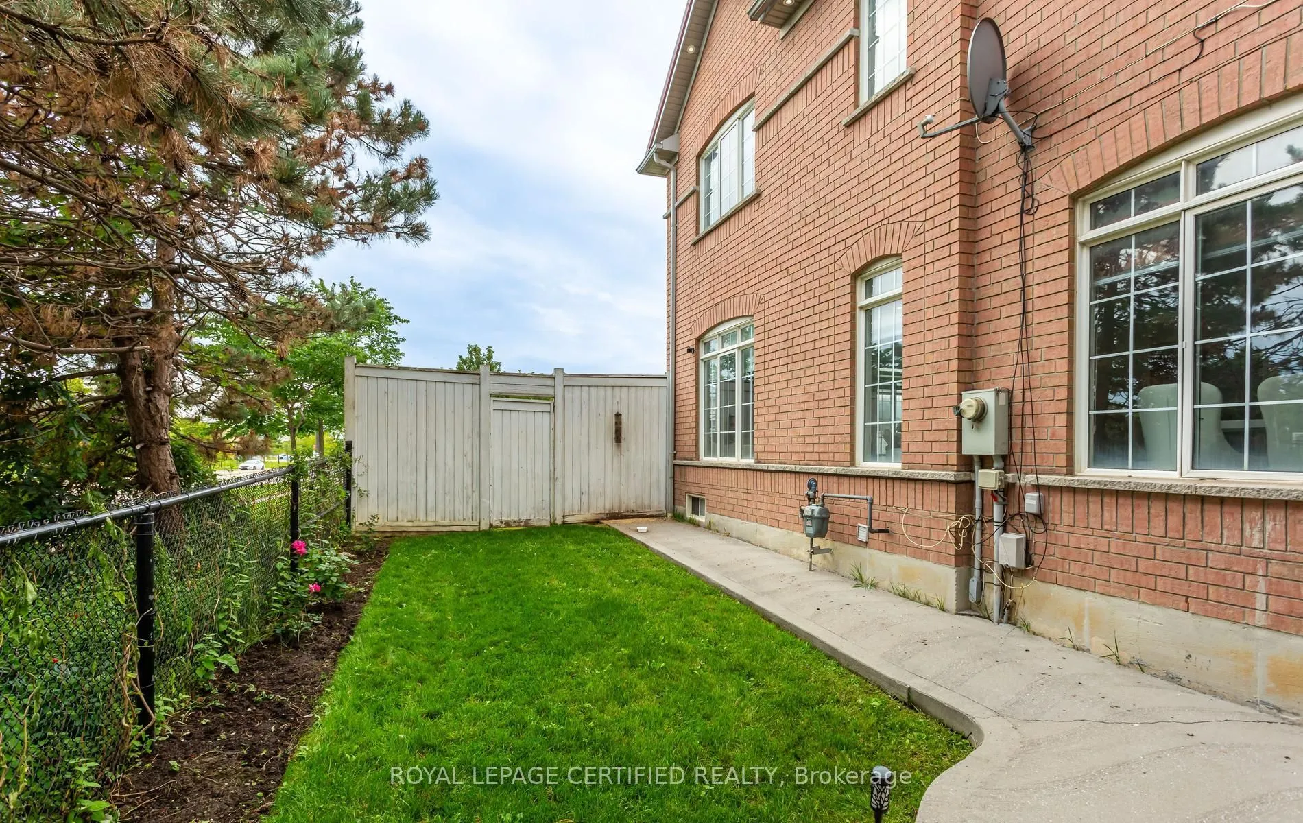 6582 Skipper Way