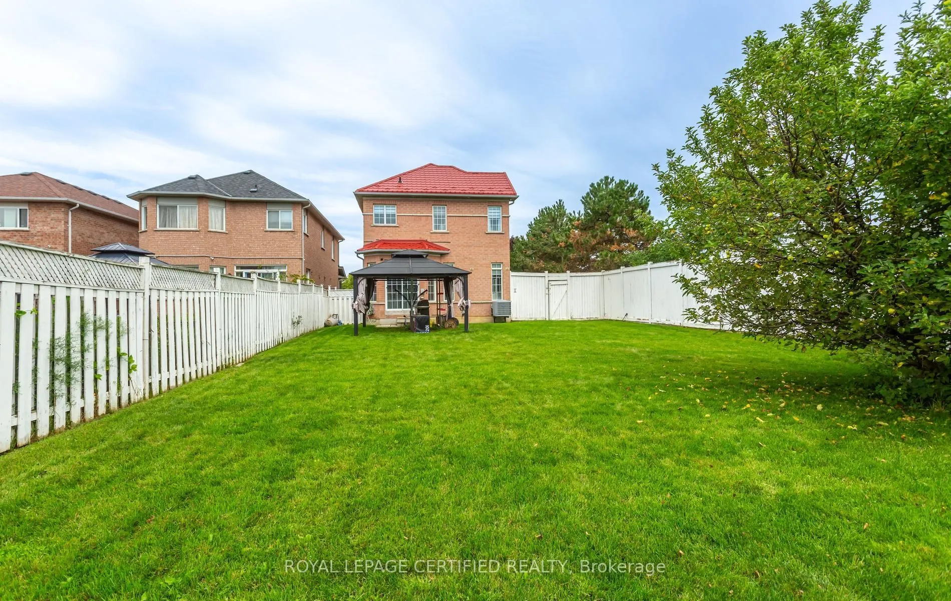 6582 Skipper Way