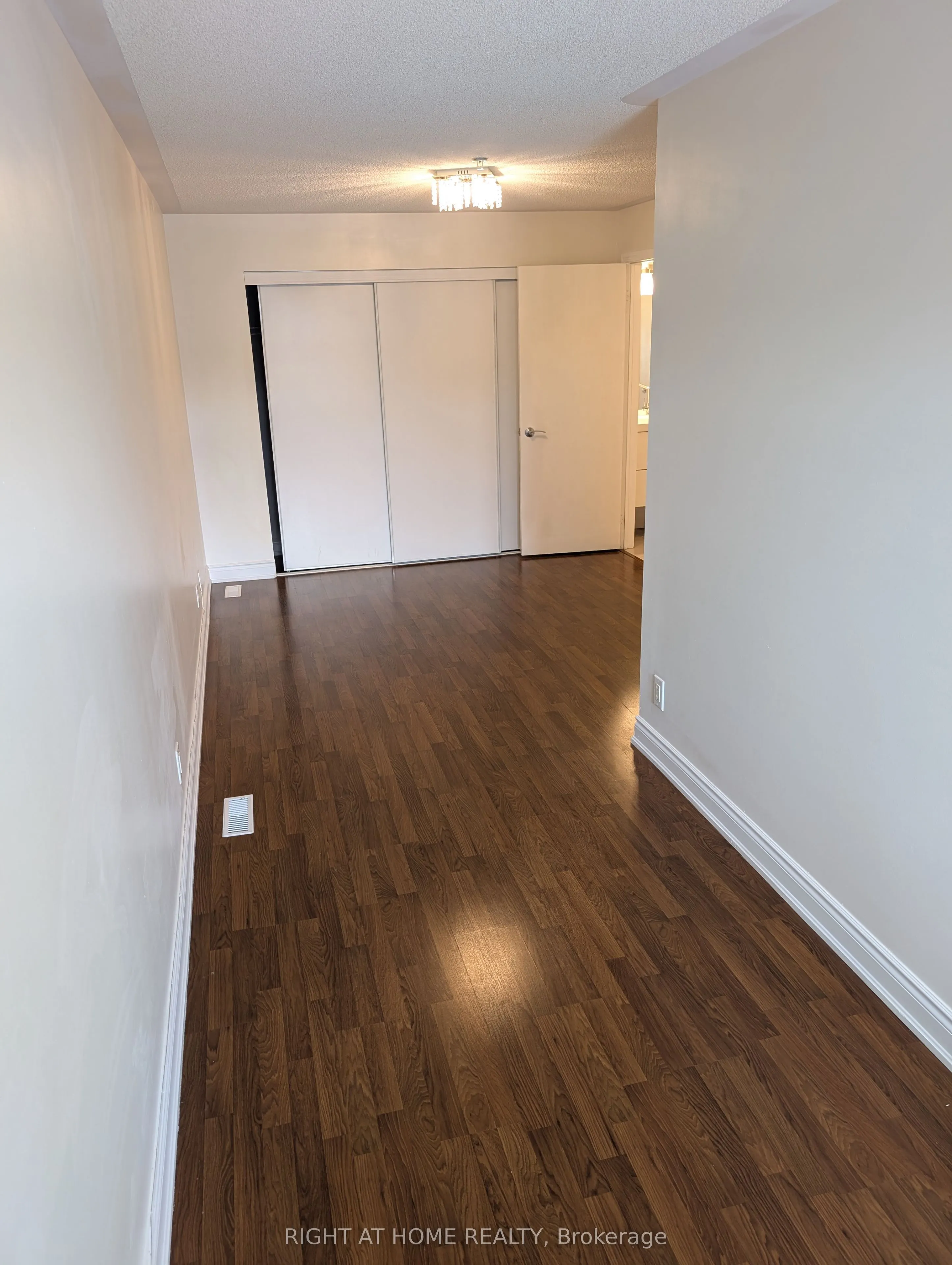5 Richgrove Drive E #104