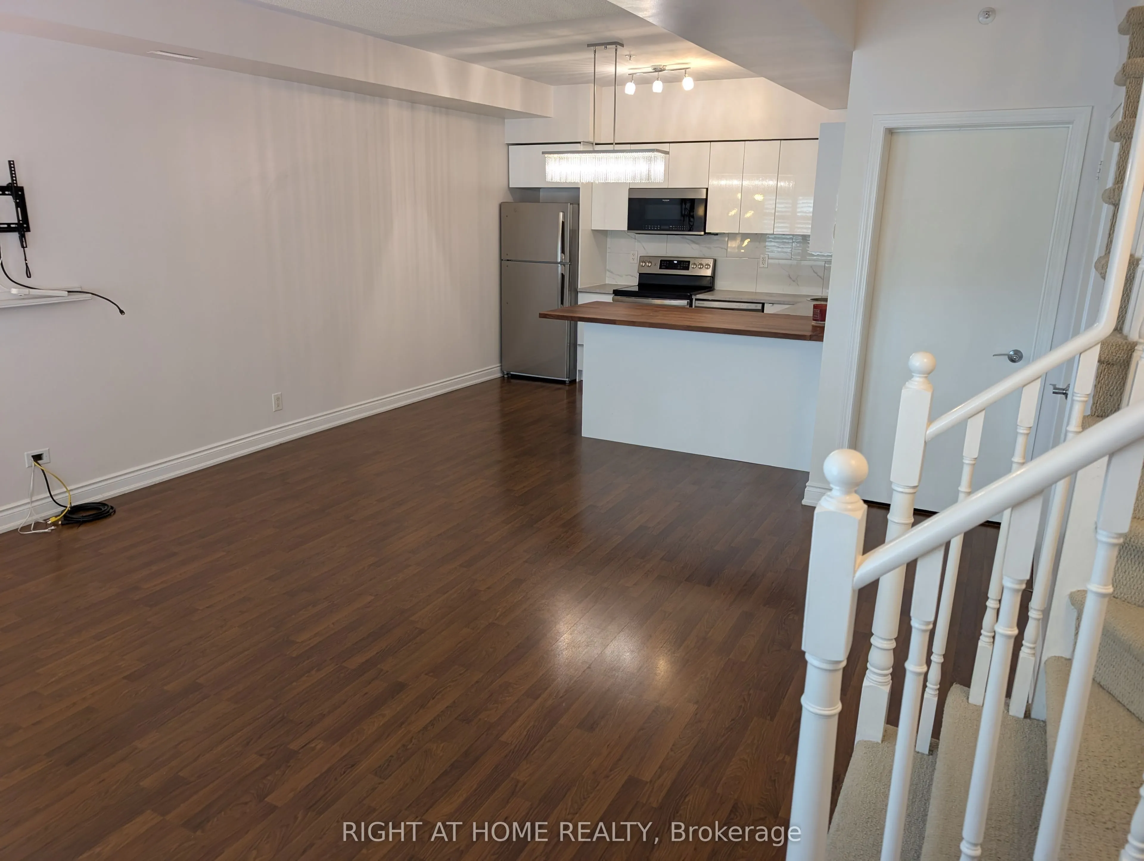 5 Richgrove Drive E #104