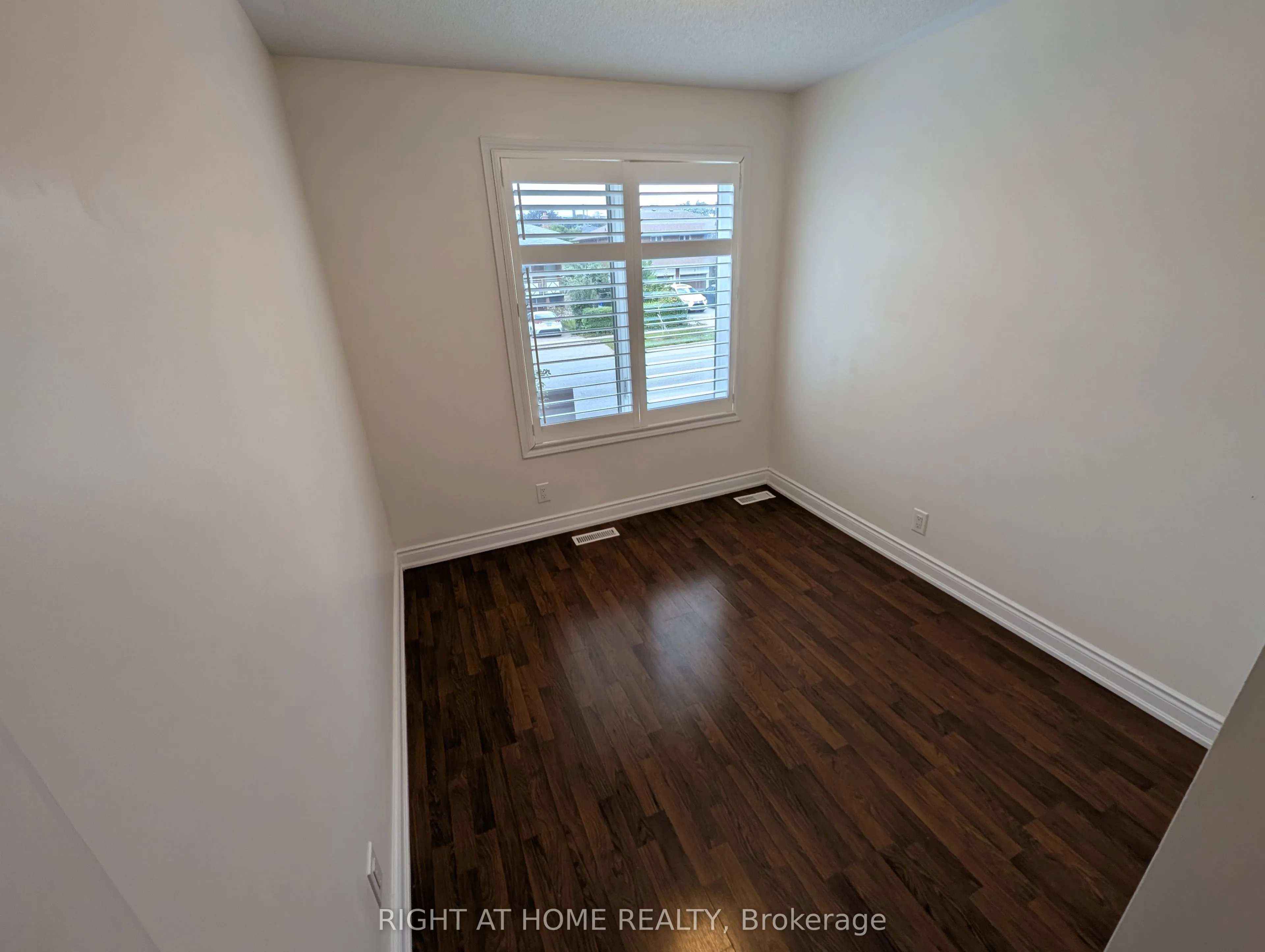5 Richgrove Drive E #104